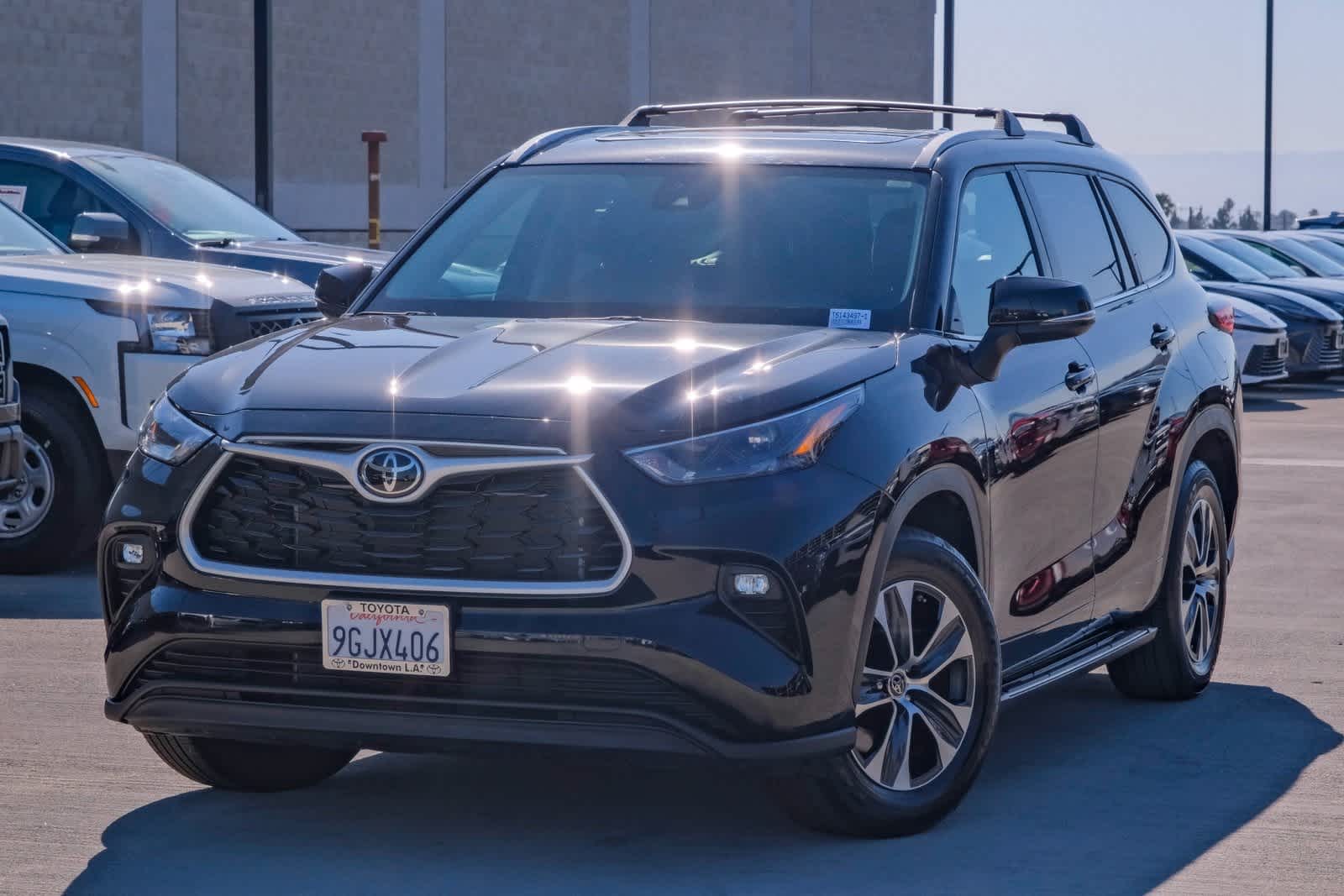 Thumbnail: 2023 Toyota Highlander - 1