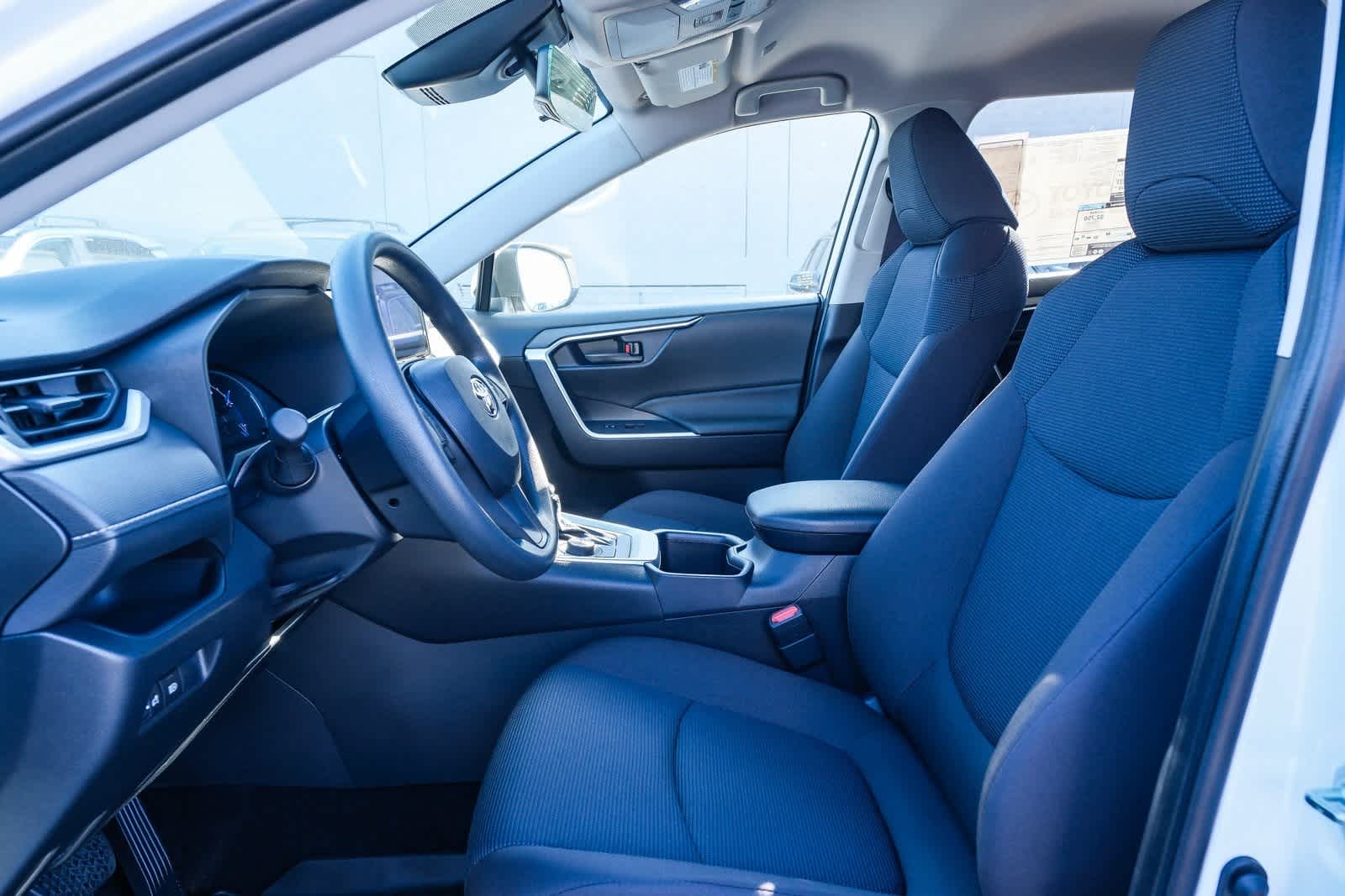 Thumbnail: 2025 Toyota RAV4 - 20