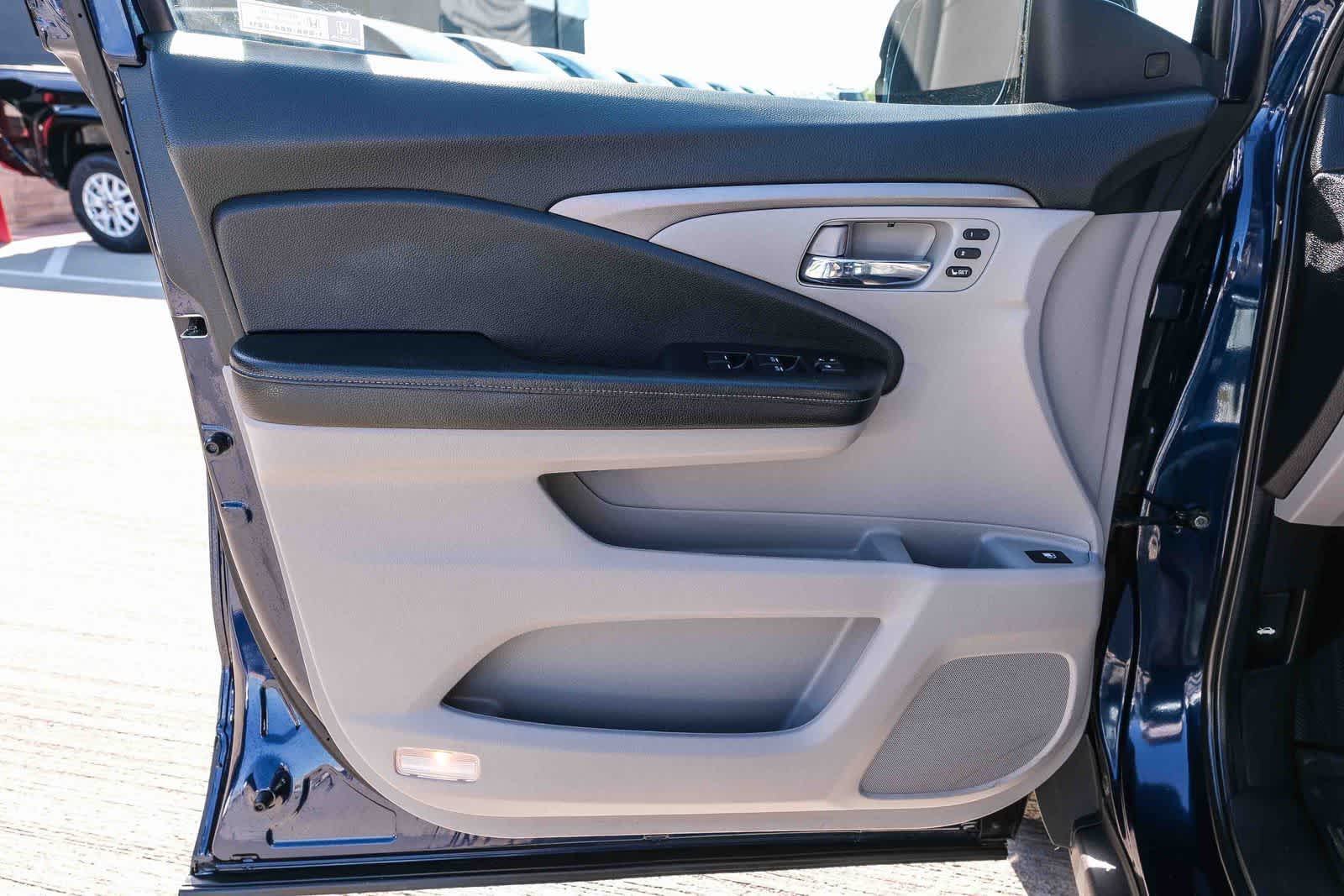 Thumbnail: 2021 Honda Ridgeline - 22