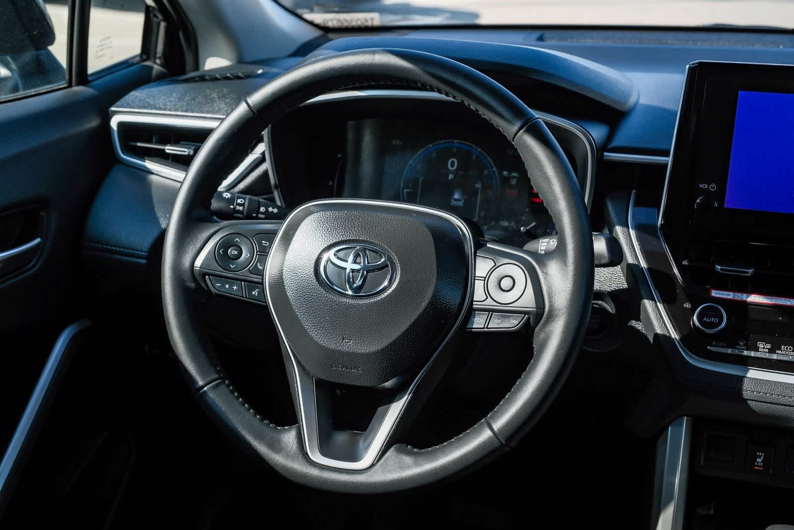 Thumbnail: 2025 Toyota Corolla Cross - 17