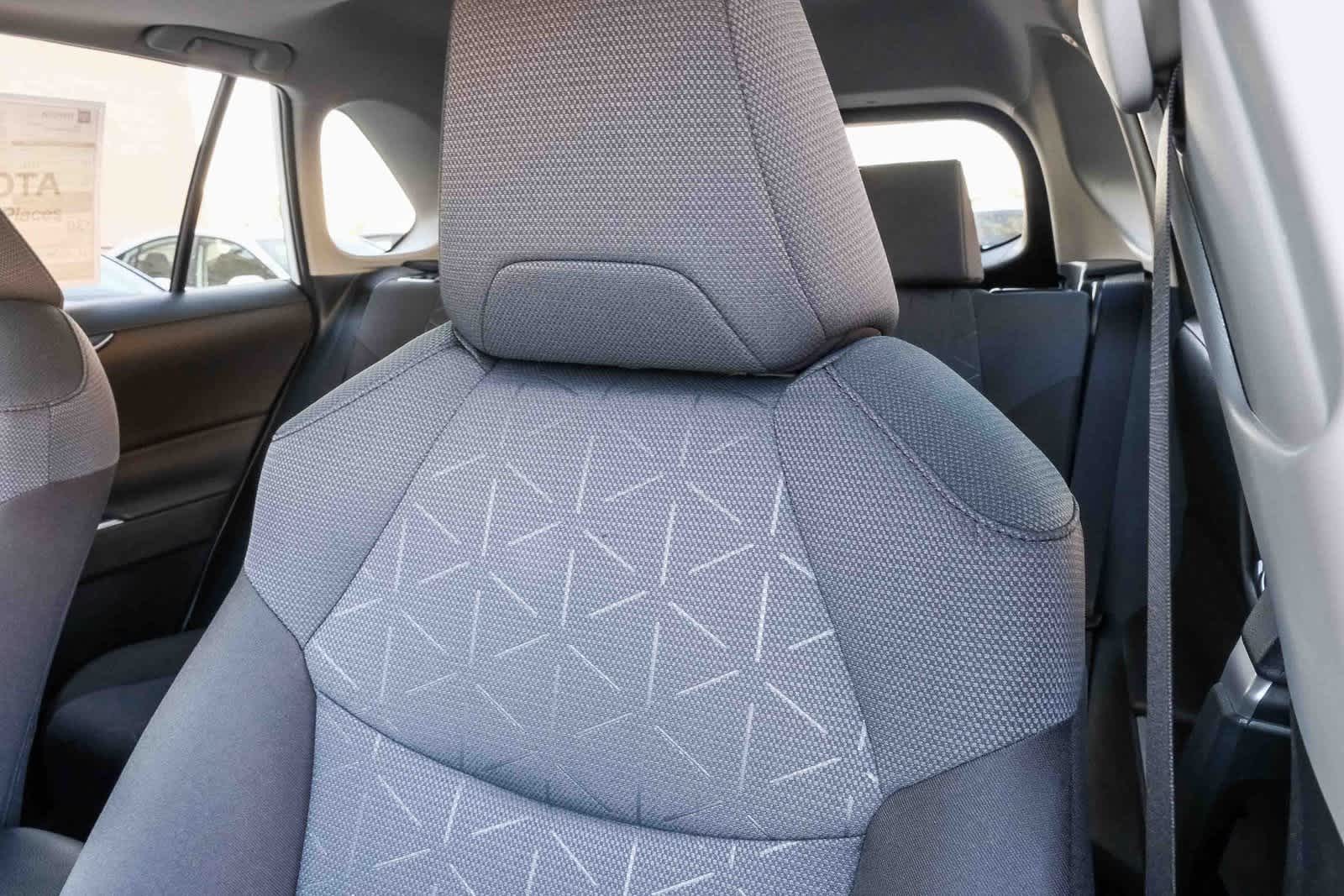 Thumbnail: 2025 Toyota RAV4 - 22