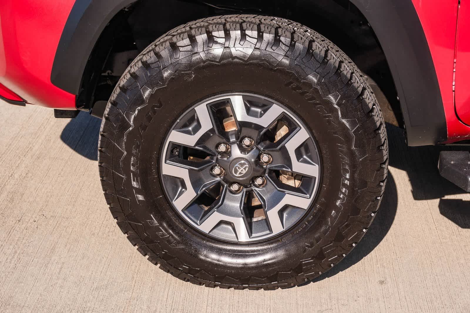 Thumbnail: 2022 Toyota Tacoma - 10