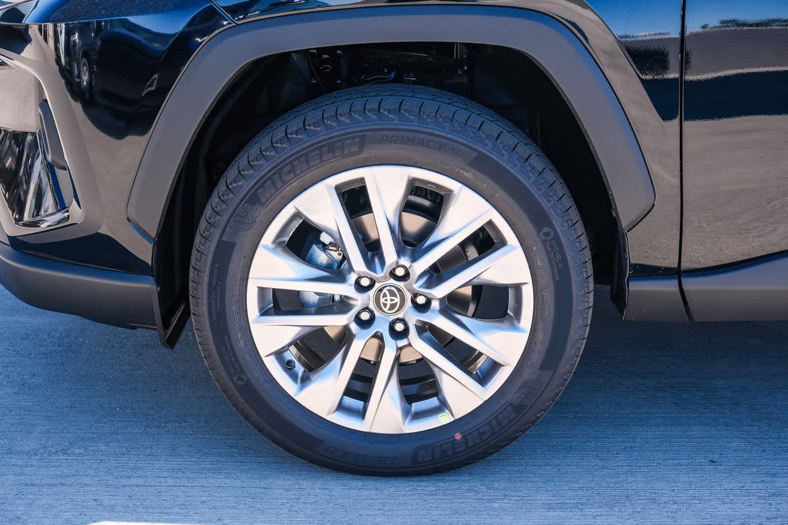 Thumbnail: 2025 Toyota RAV4 - 10