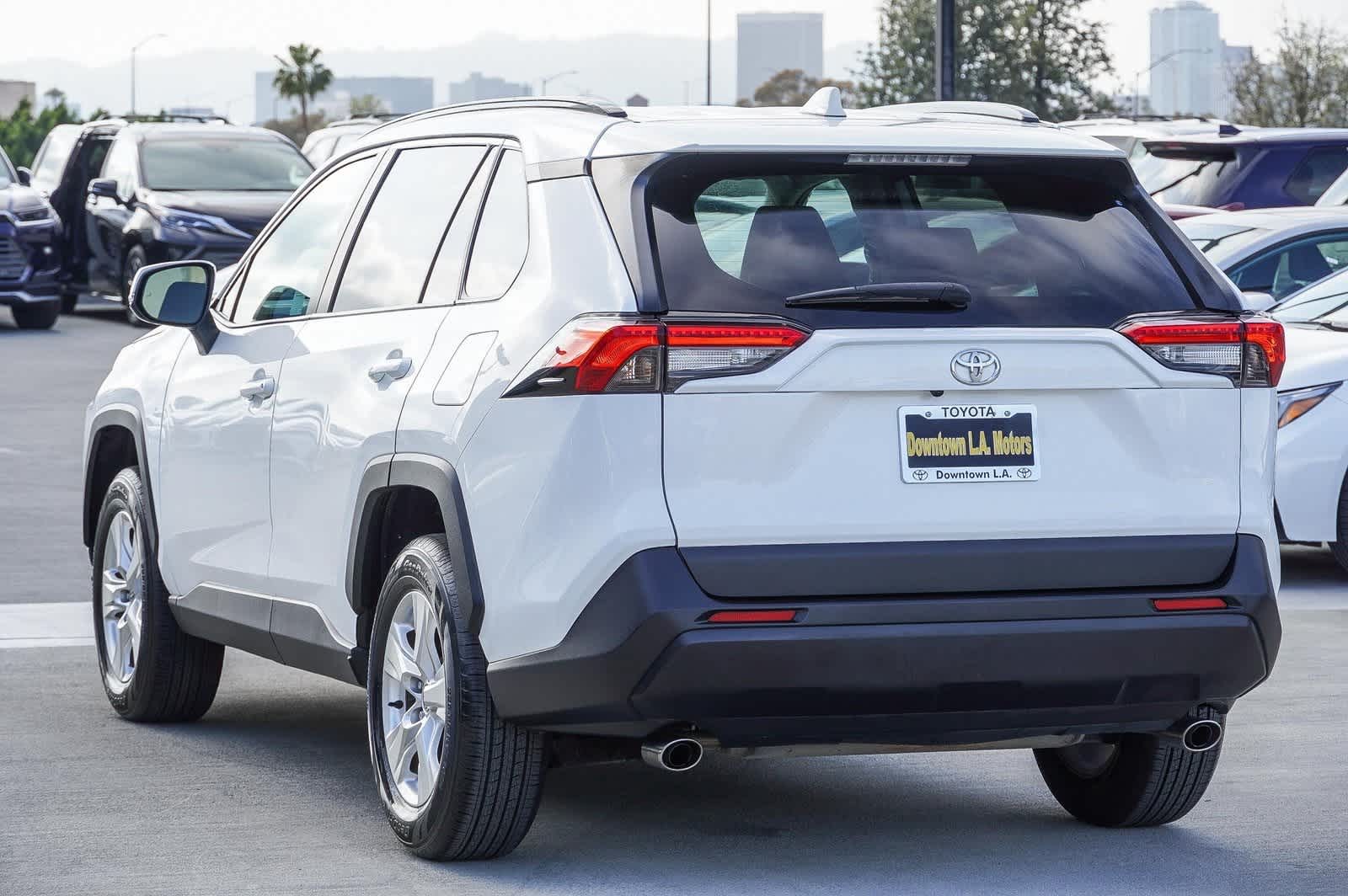 2021 Toyota RAV4 XLE 6