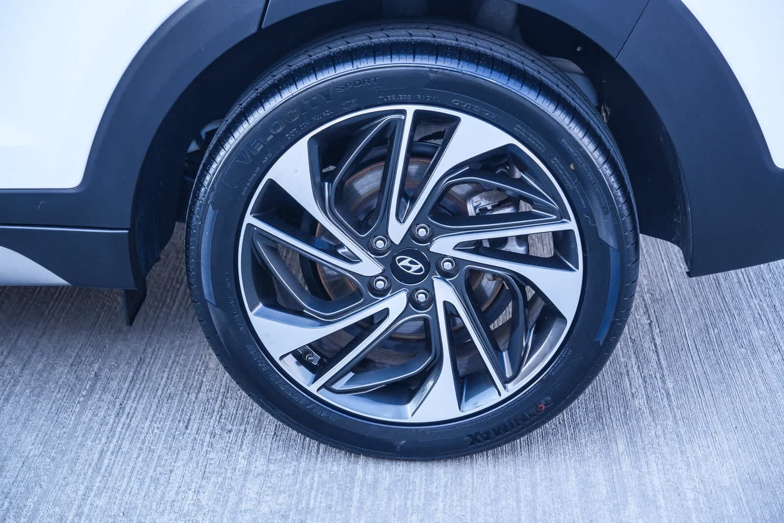Thumbnail: 2019 Hyundai Tucson - 9