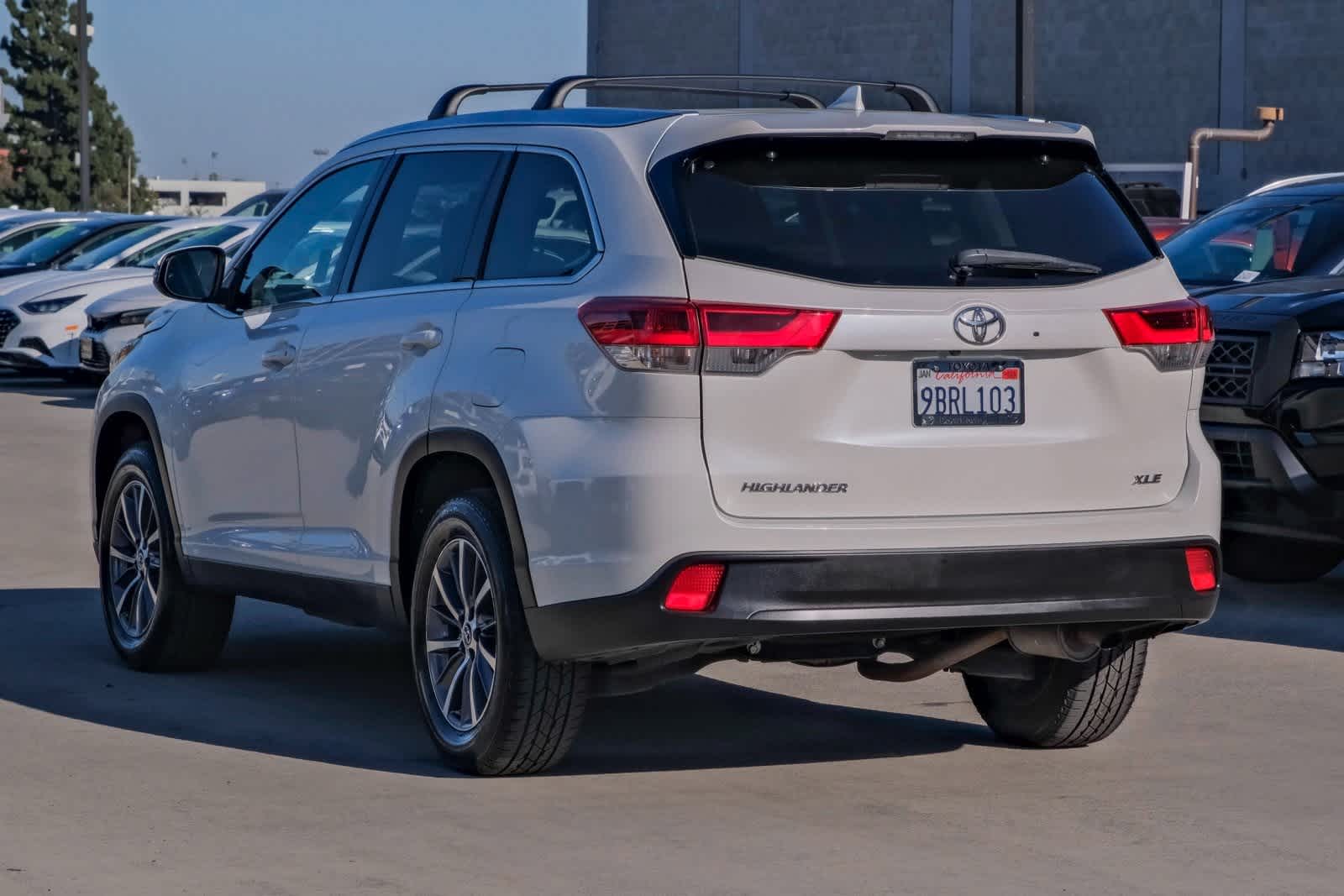 Thumbnail: 2019 Toyota Highlander - 9