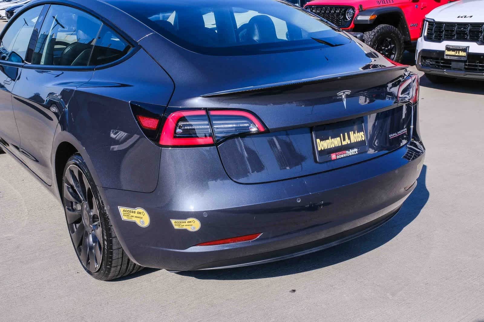 Thumbnail: 2022 Tesla Model 3 - 8