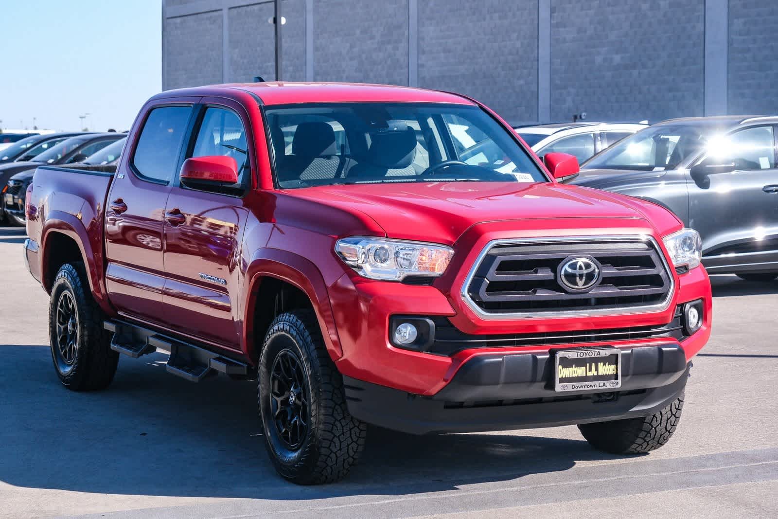 Thumbnail: 2020 Toyota Tacoma - 3
