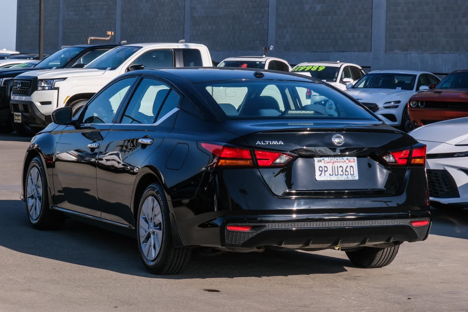 Thumbnail: 2020 Nissan Altima - 5