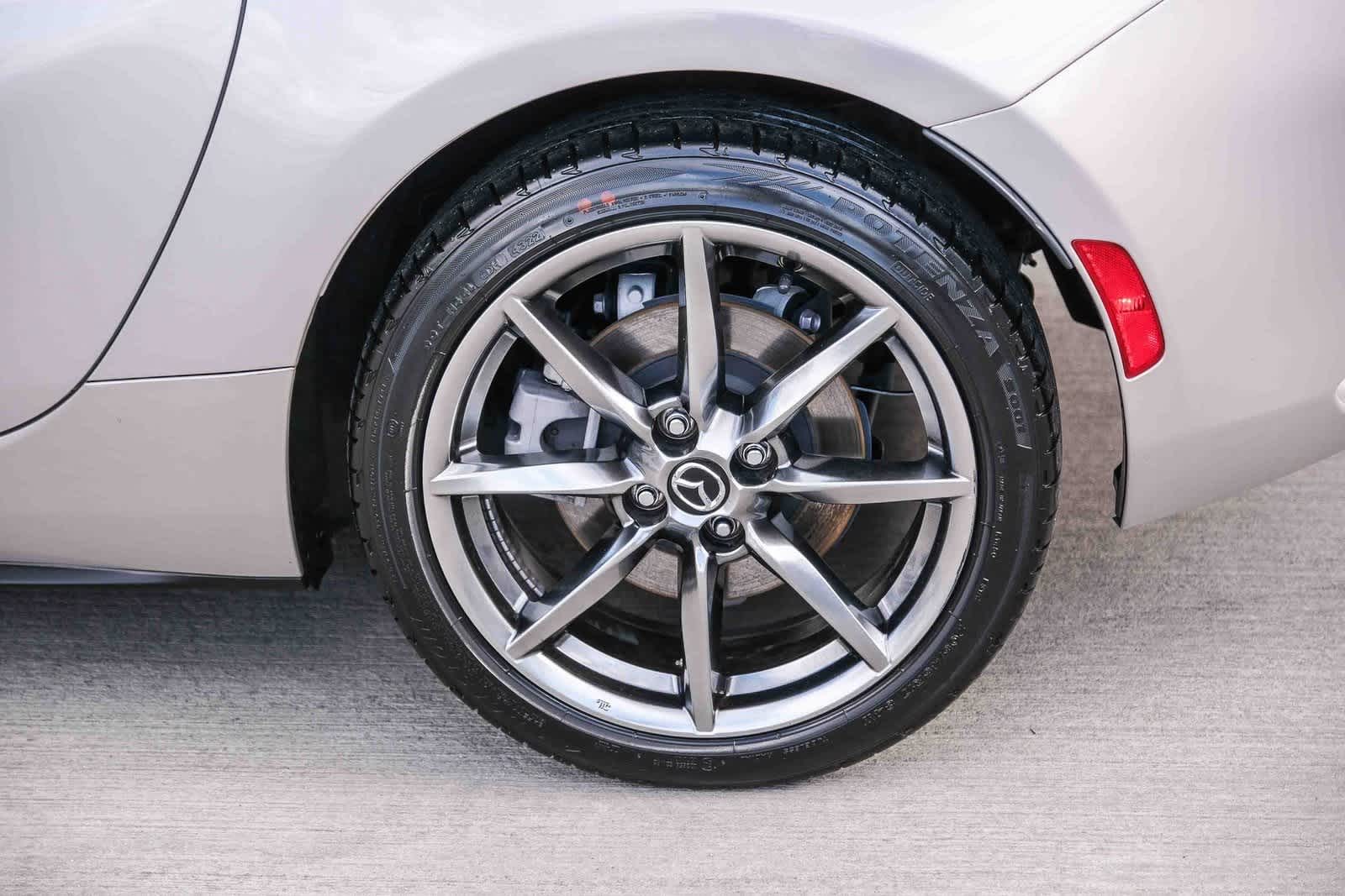 Thumbnail: 2023 Mazda MX-5 Miata - 9