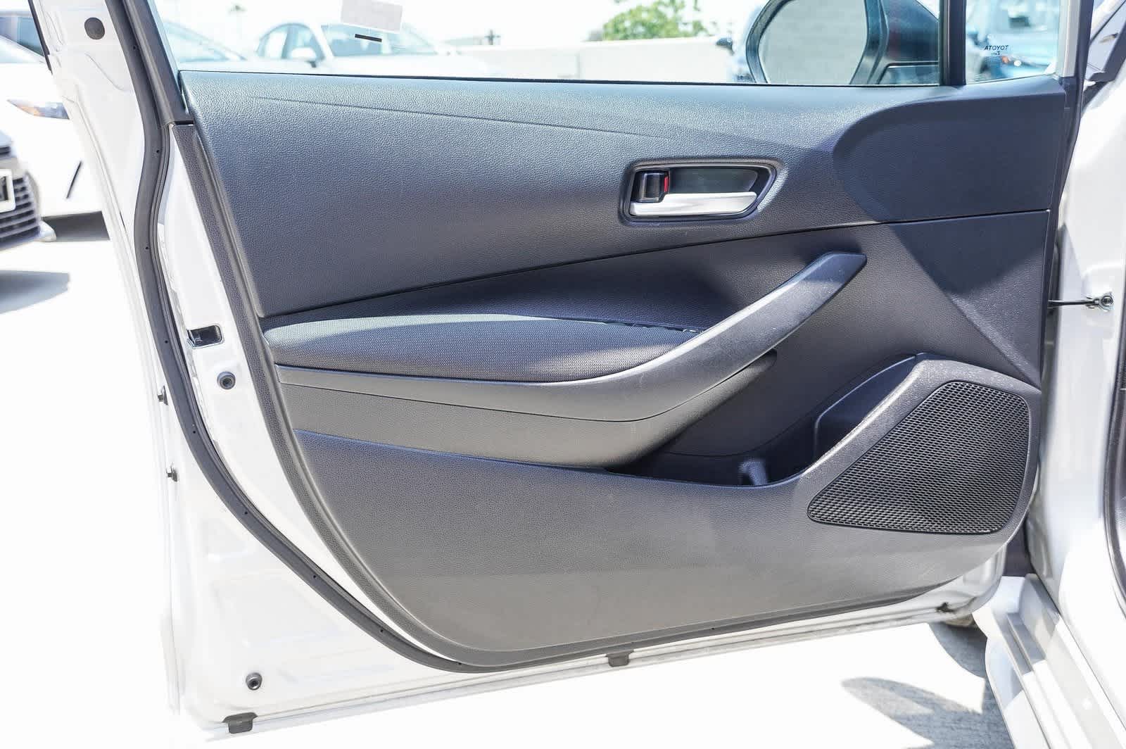 2021 Toyota Corolla LE 20