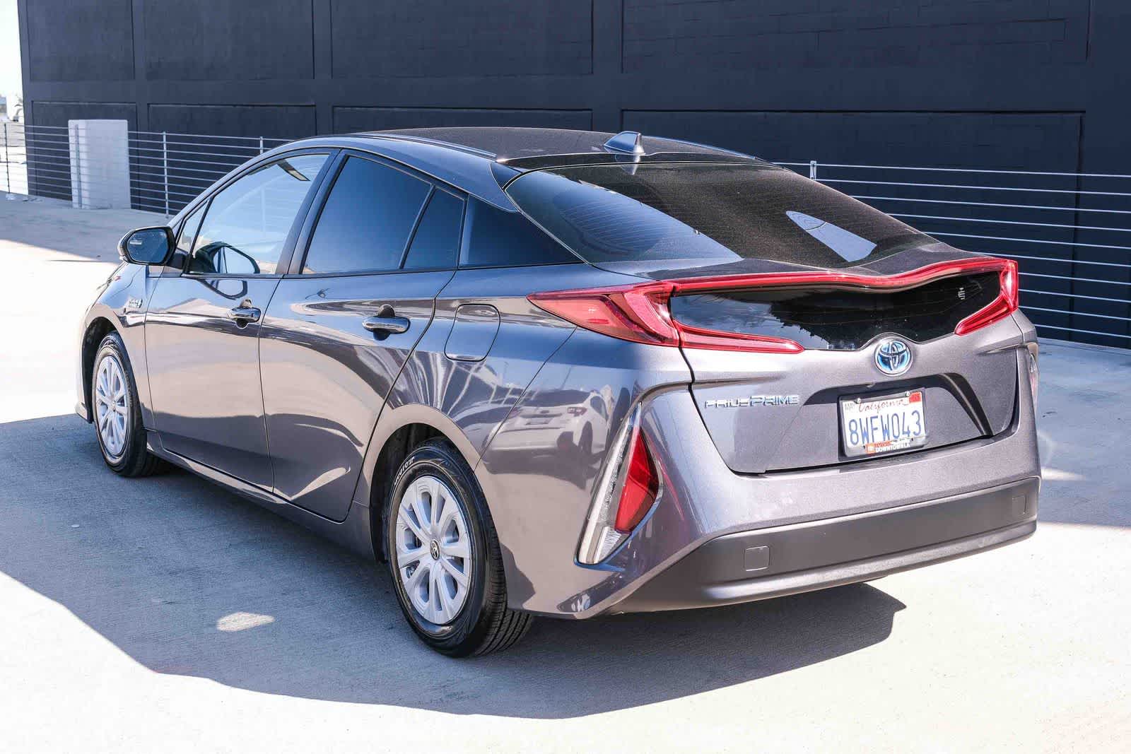 Thumbnail: 2021 Toyota Prius Prime - 6