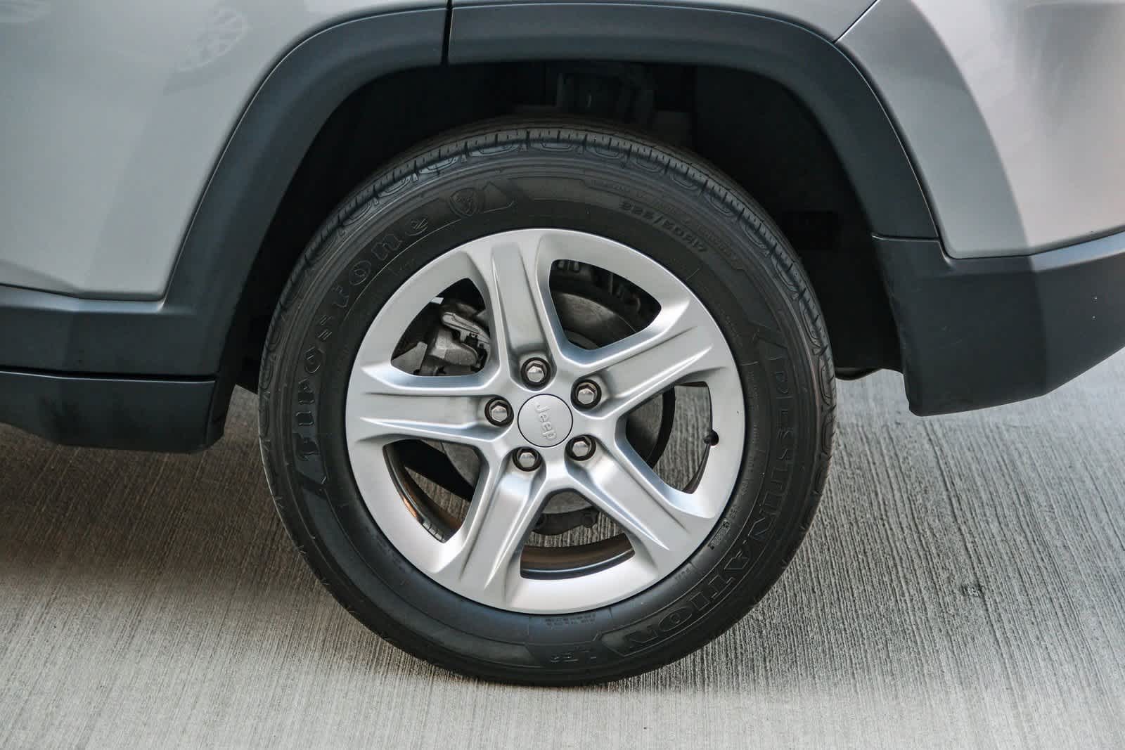 Thumbnail: 2023 Jeep Compass - 9