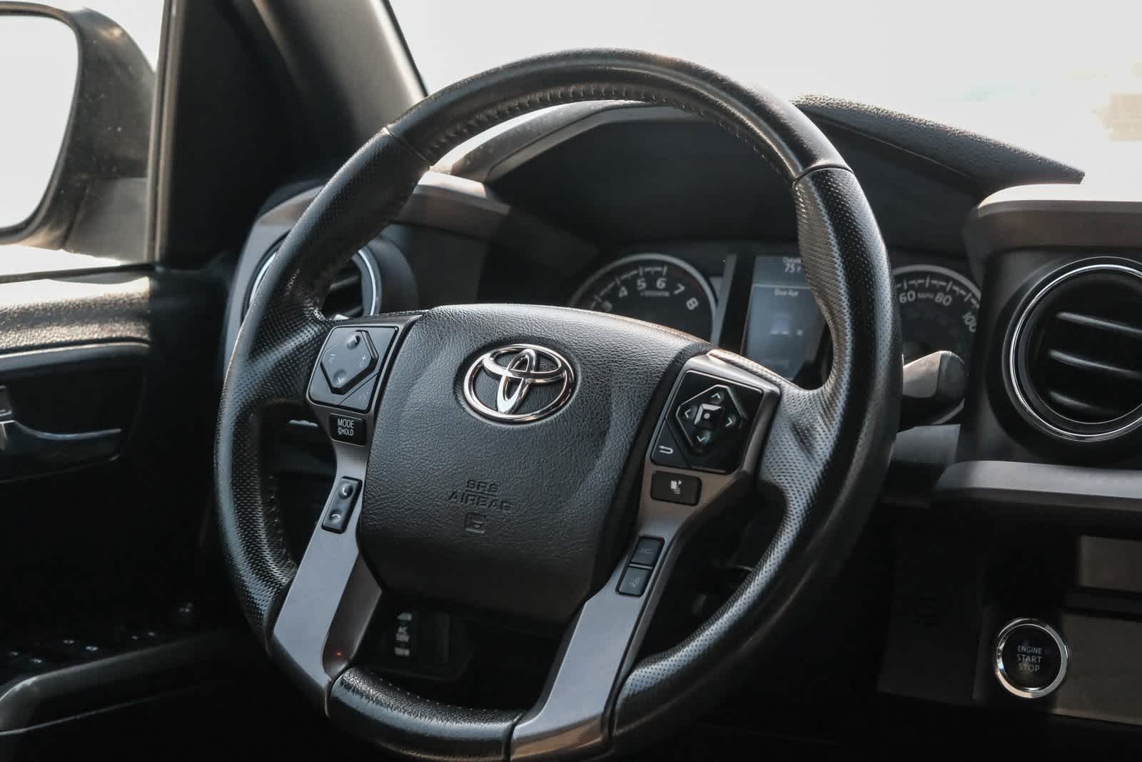Thumbnail: 2022 Toyota Tacoma - 12