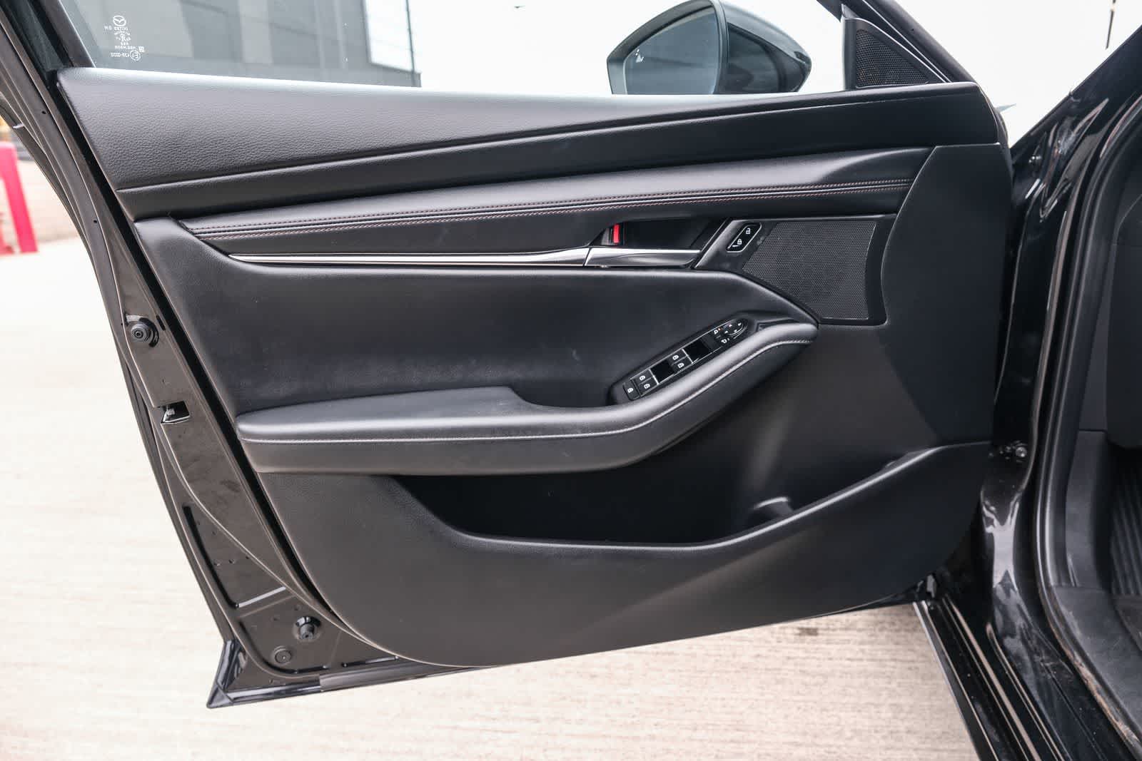 Thumbnail: 2022 Mazda Mazda3 - 23