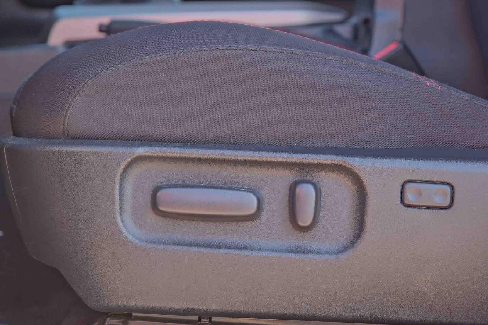 Thumbnail: 2022 Toyota Tacoma - 22