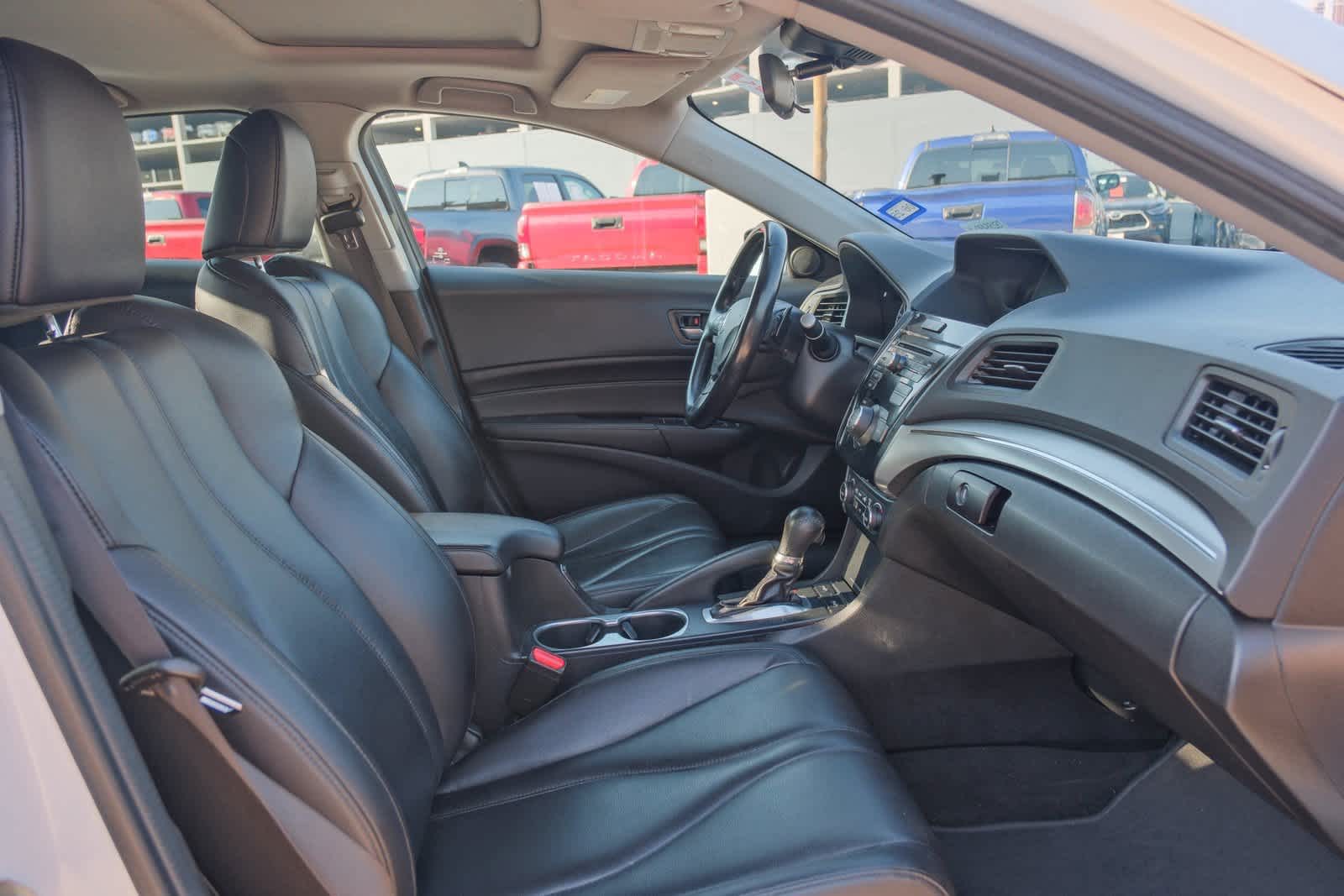 Thumbnail: 2019 Acura ILX - 17