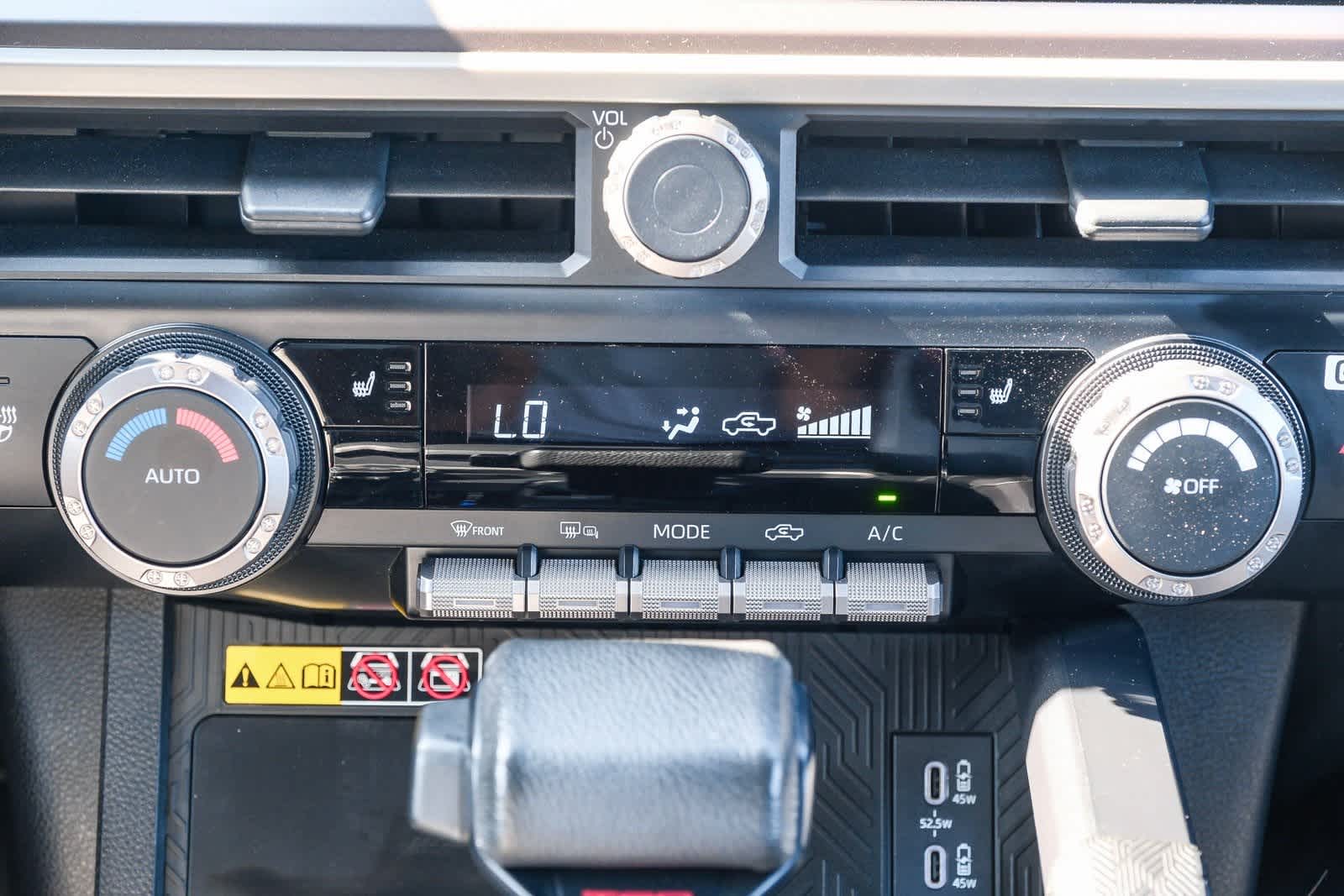 Thumbnail: 2024 Toyota Tacoma - 14