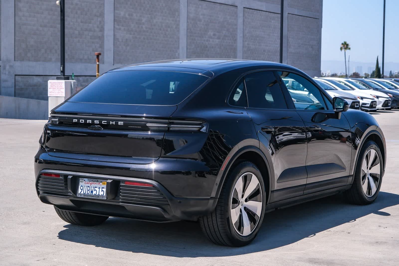 Thumbnail: 2024 Porsche Macan - 4