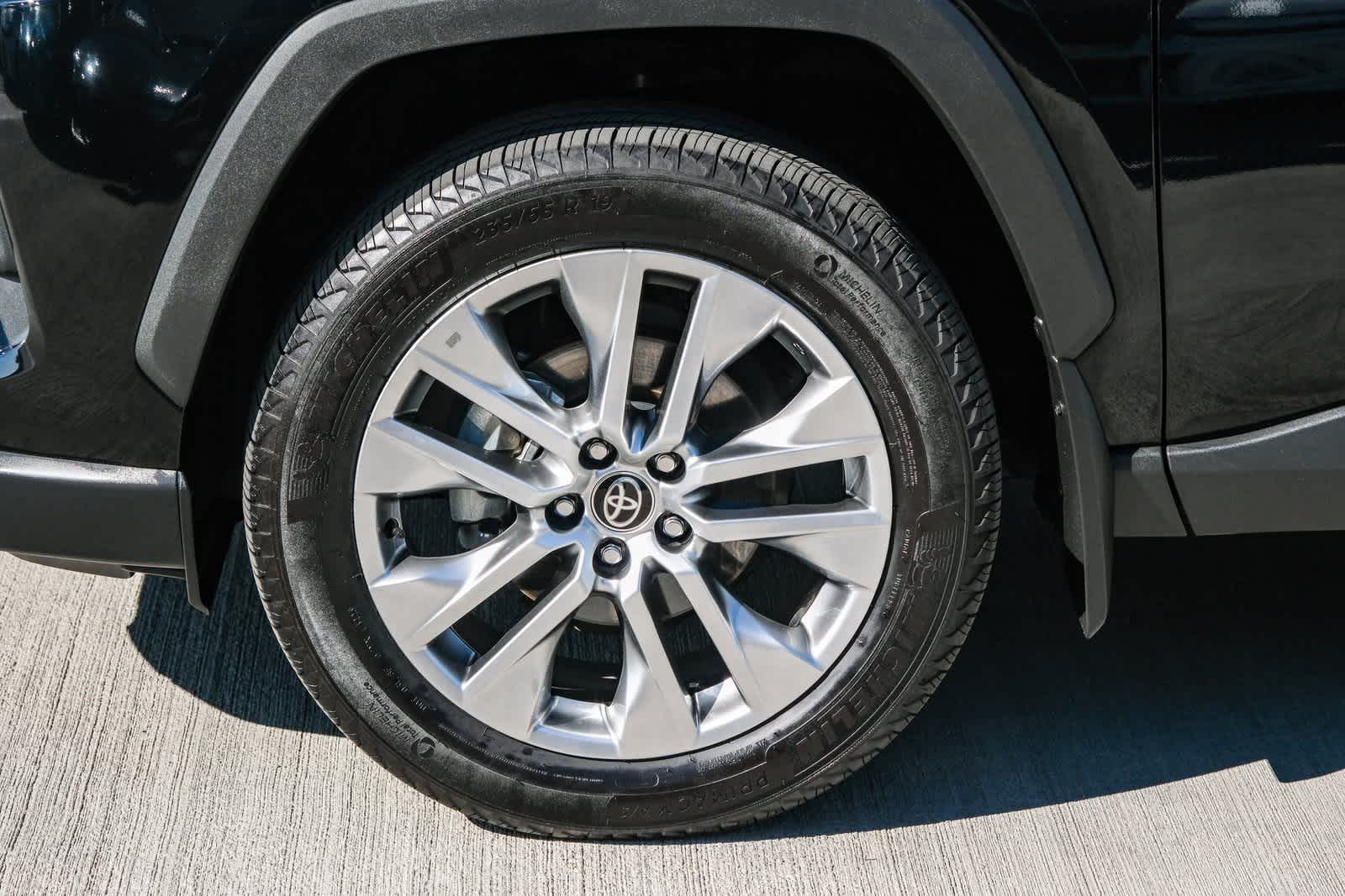 Thumbnail: 2024 Toyota RAV4 - 10