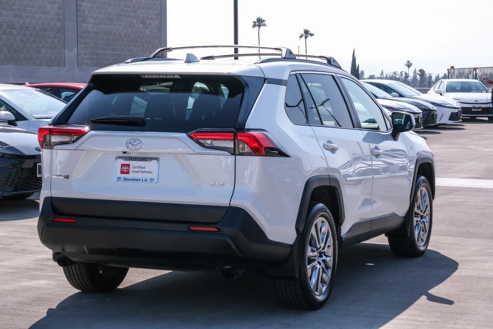 Thumbnail: 2023 Toyota RAV4 - 4