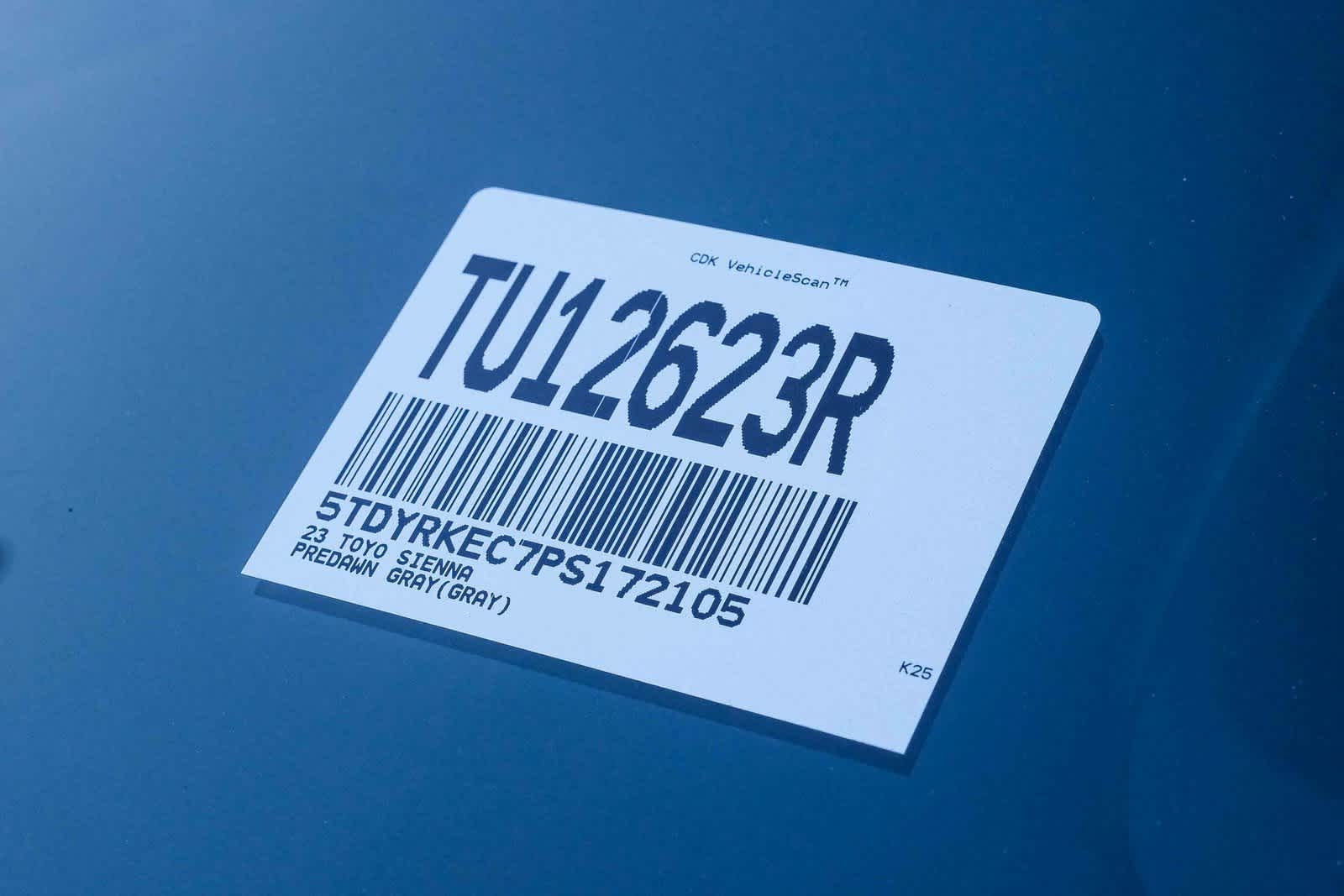 Thumbnail: 2023 Toyota Sienna - 29