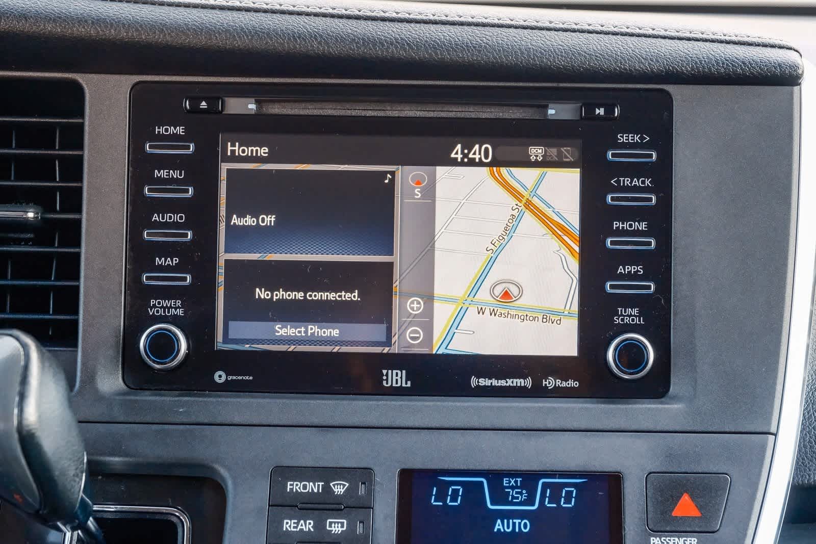 Thumbnail: 2019 Toyota Sienna - 16