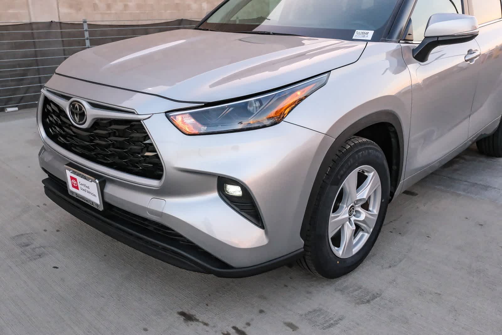 Thumbnail: 2024 Toyota Highlander - 12