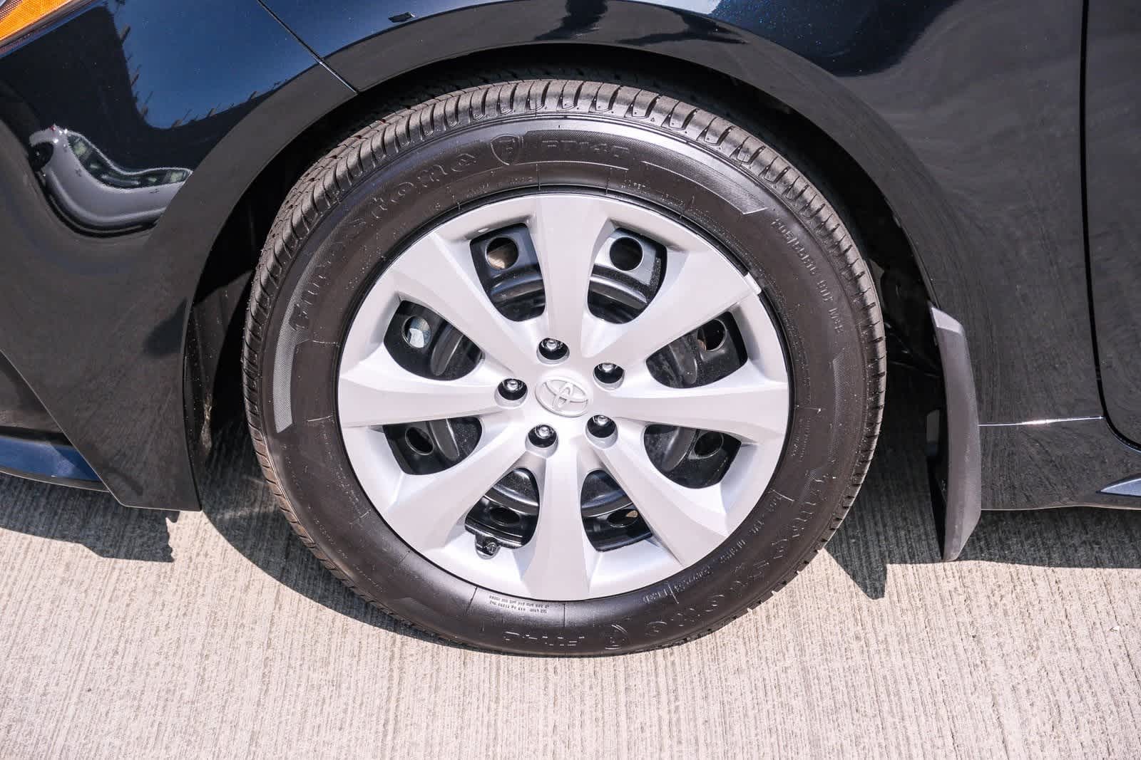 Thumbnail: 2025 Toyota Corolla - 10