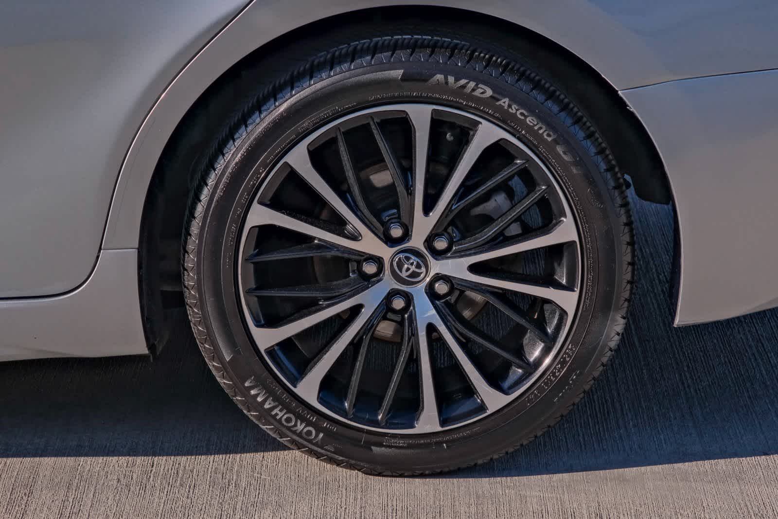 Thumbnail: 2020 Toyota Camry - 8