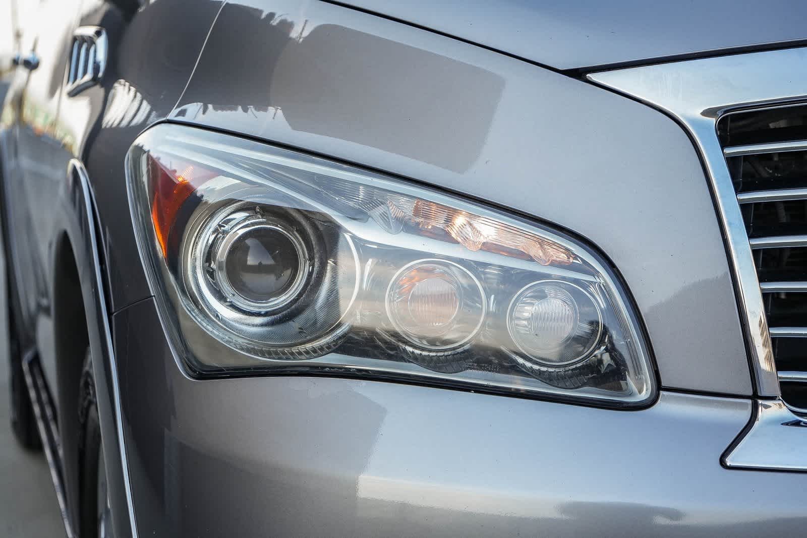 Thumbnail: 2012 INFINITI QX56 - 4