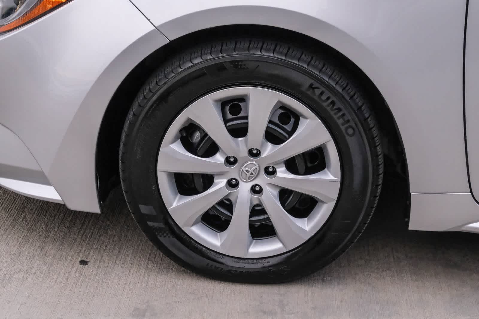 Thumbnail: 2023 Toyota Corolla - 10