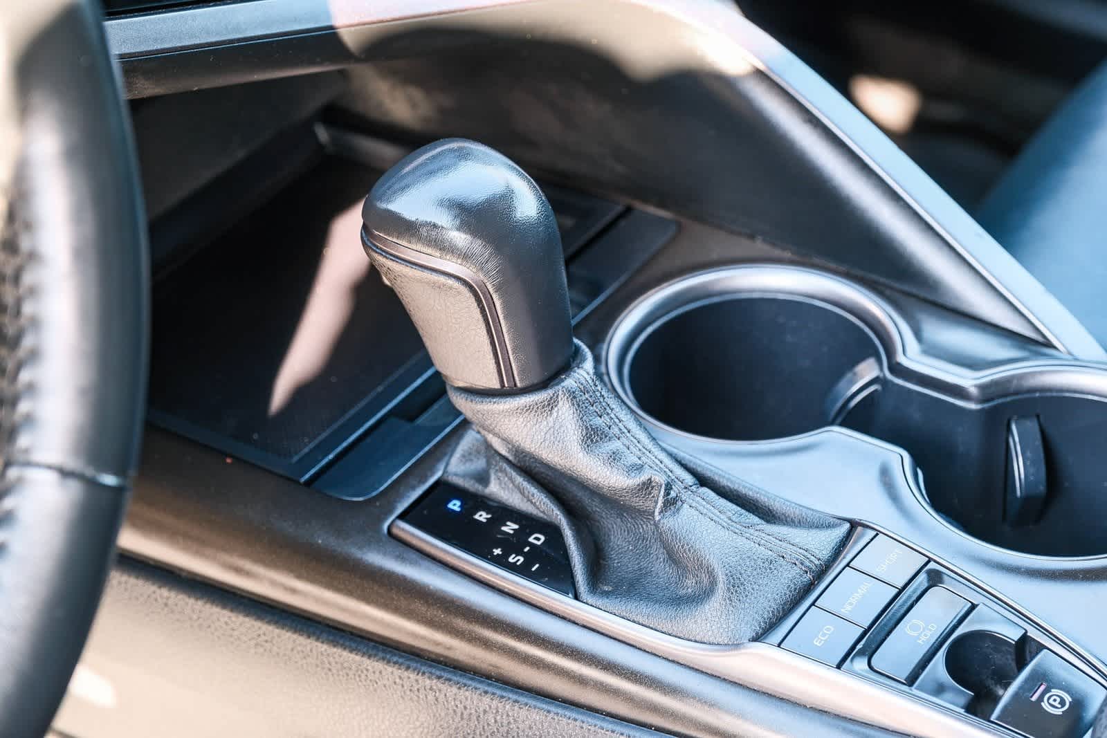 Thumbnail: 2023 Toyota Camry - 21