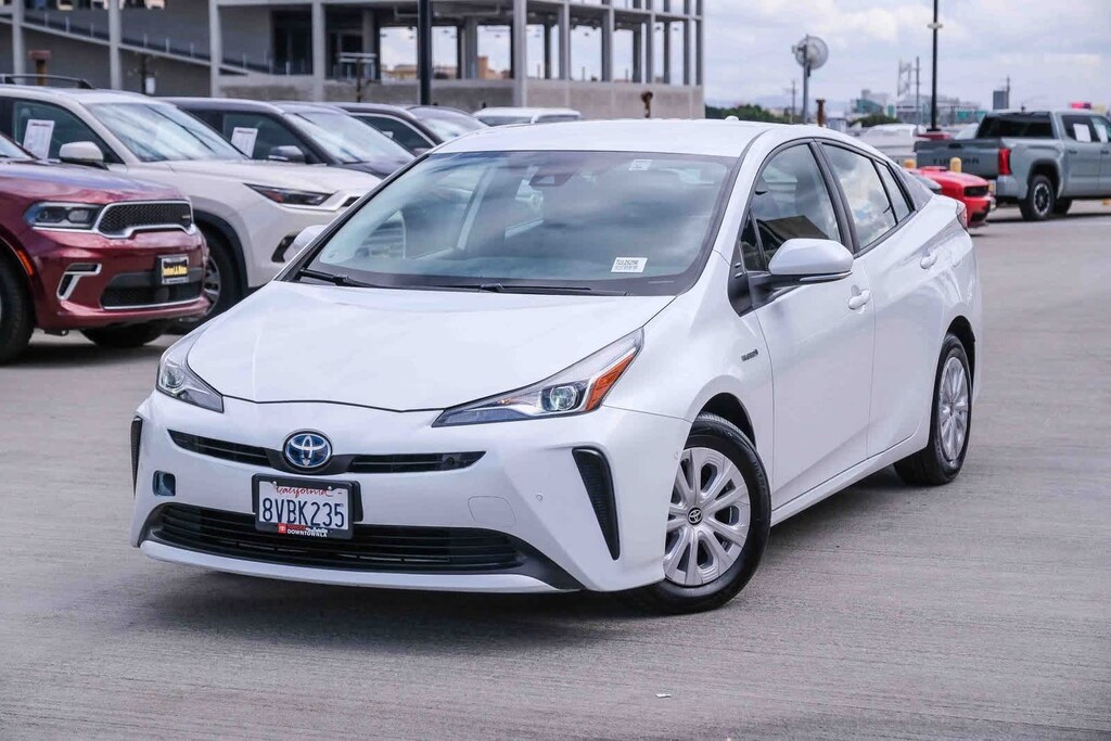 Certified 2021 Toyota Prius L Hatchback