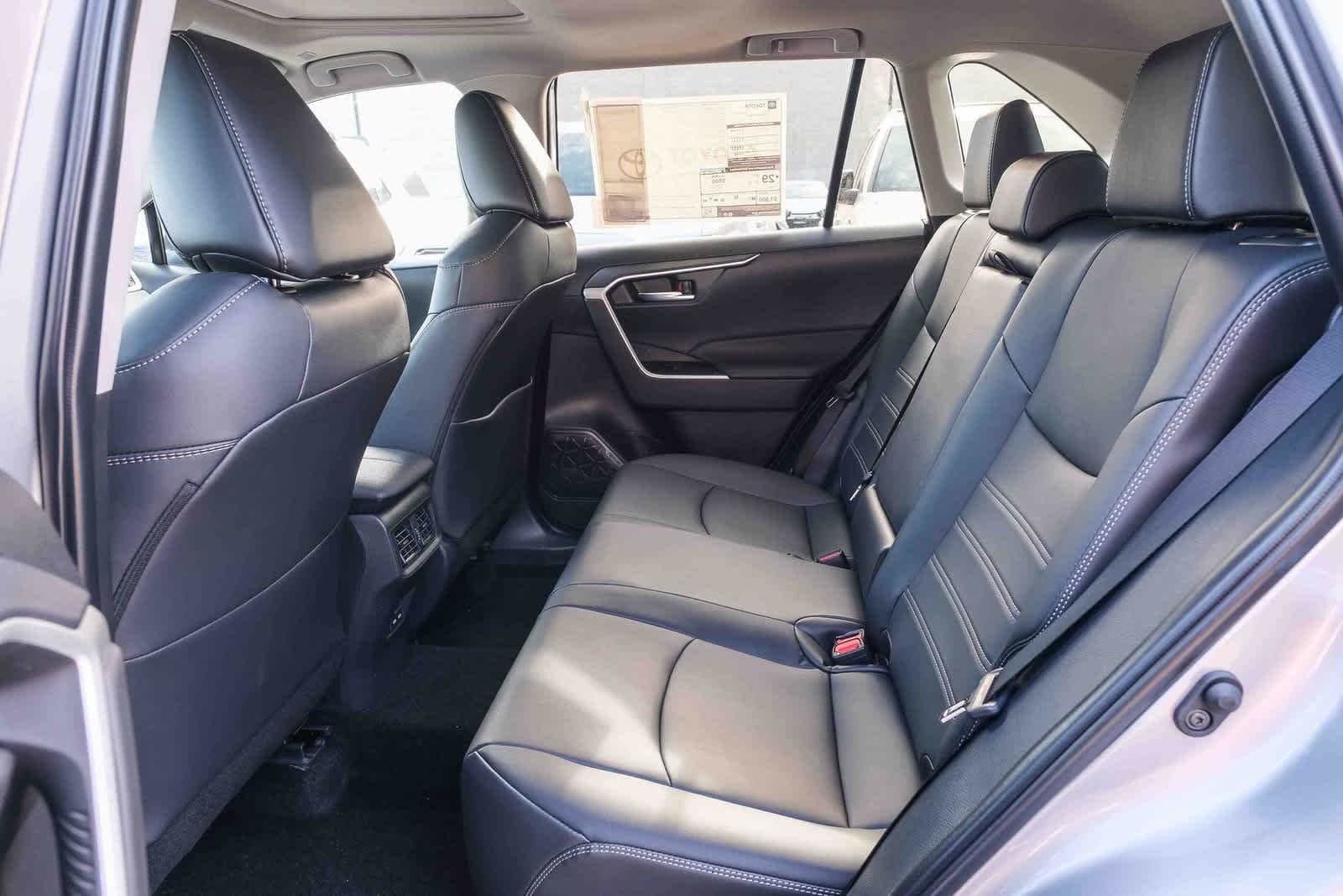 Thumbnail: 2025 Toyota RAV4 - 19