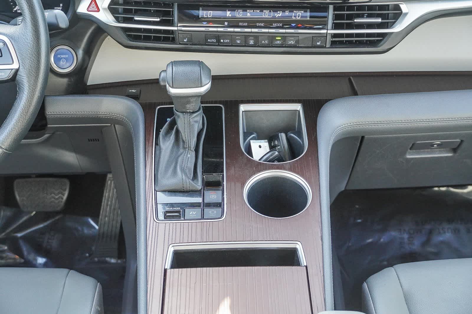 2023 Toyota Sienna XLE 15