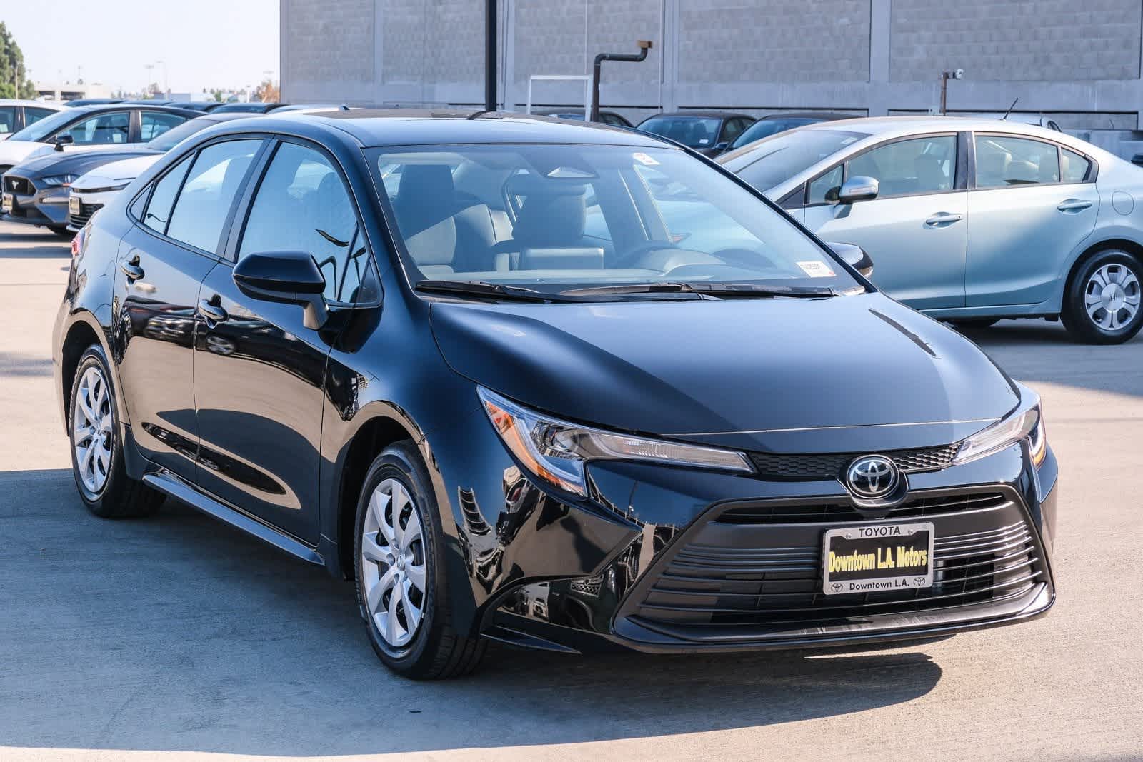 Thumbnail: 2025 Toyota Corolla - 3