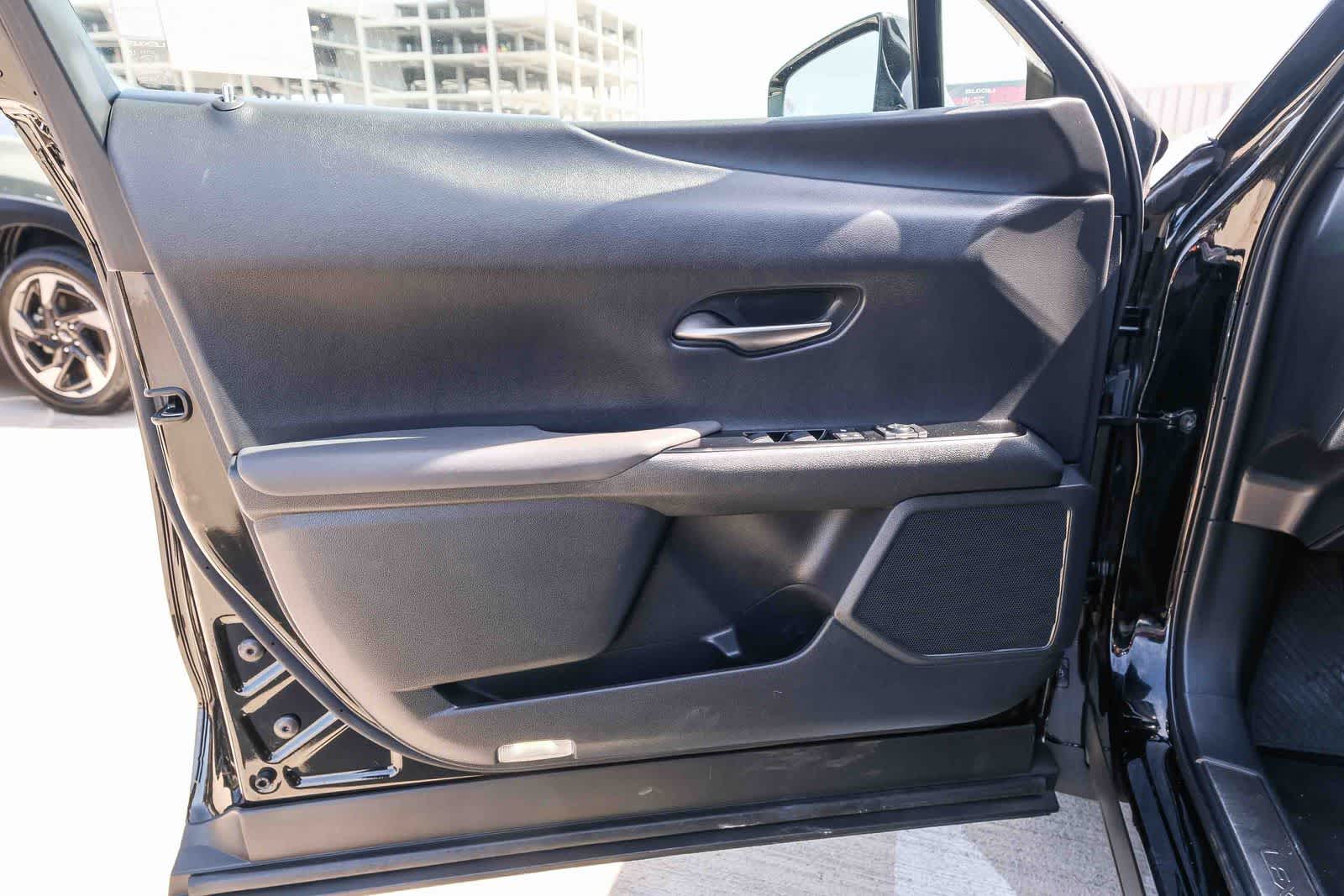 Thumbnail: 2020 Lexus UX - 21