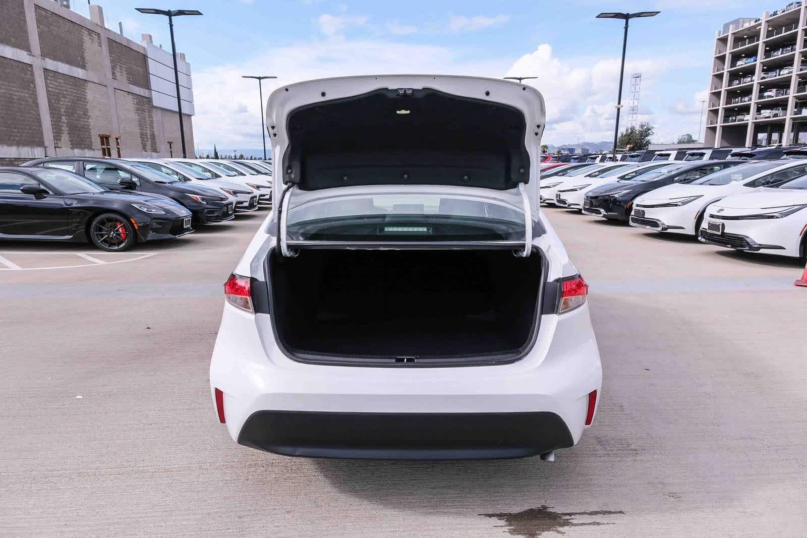 Thumbnail: 2023 Toyota Corolla - 26