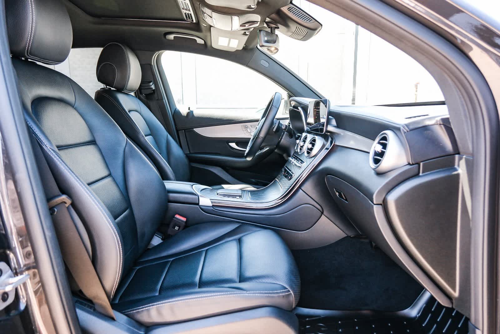 Thumbnail: 2023 Mercedes-Benz GLC - 17