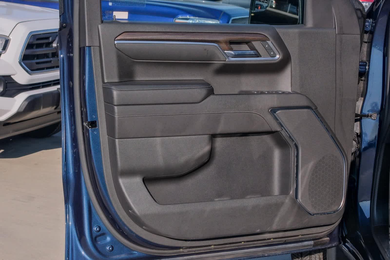 Thumbnail: 2023 Chevrolet Silverado 1500 - 21