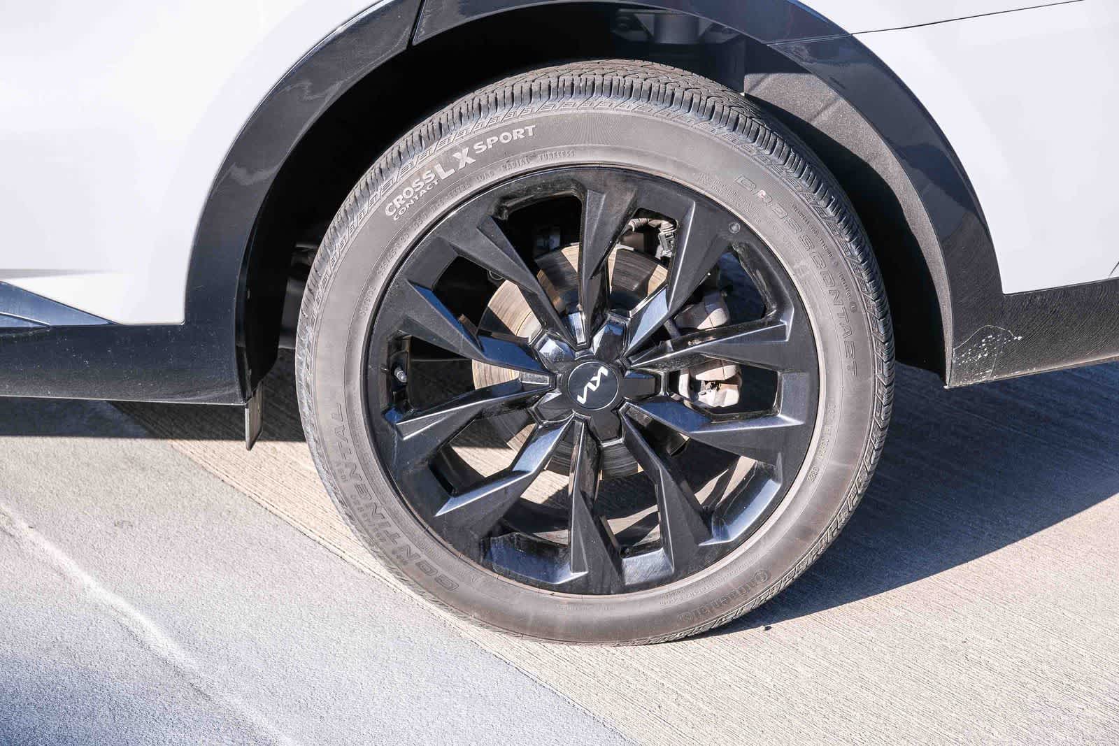 Thumbnail: 2023 Kia Sorento - 9