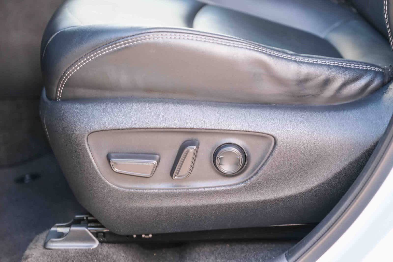 Thumbnail: 2023 Toyota RAV4 - 23