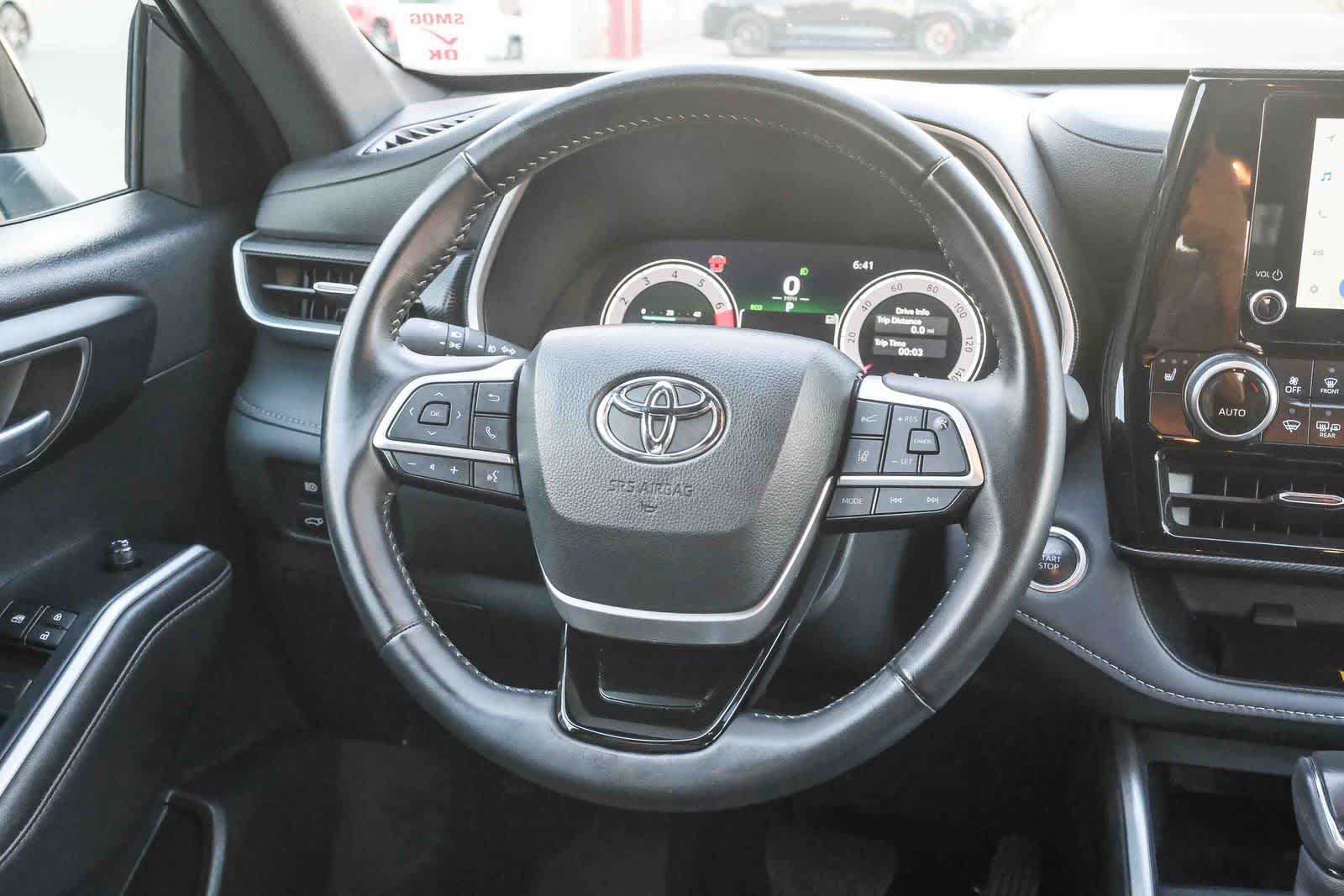Thumbnail: 2025 Toyota Highlander - 14