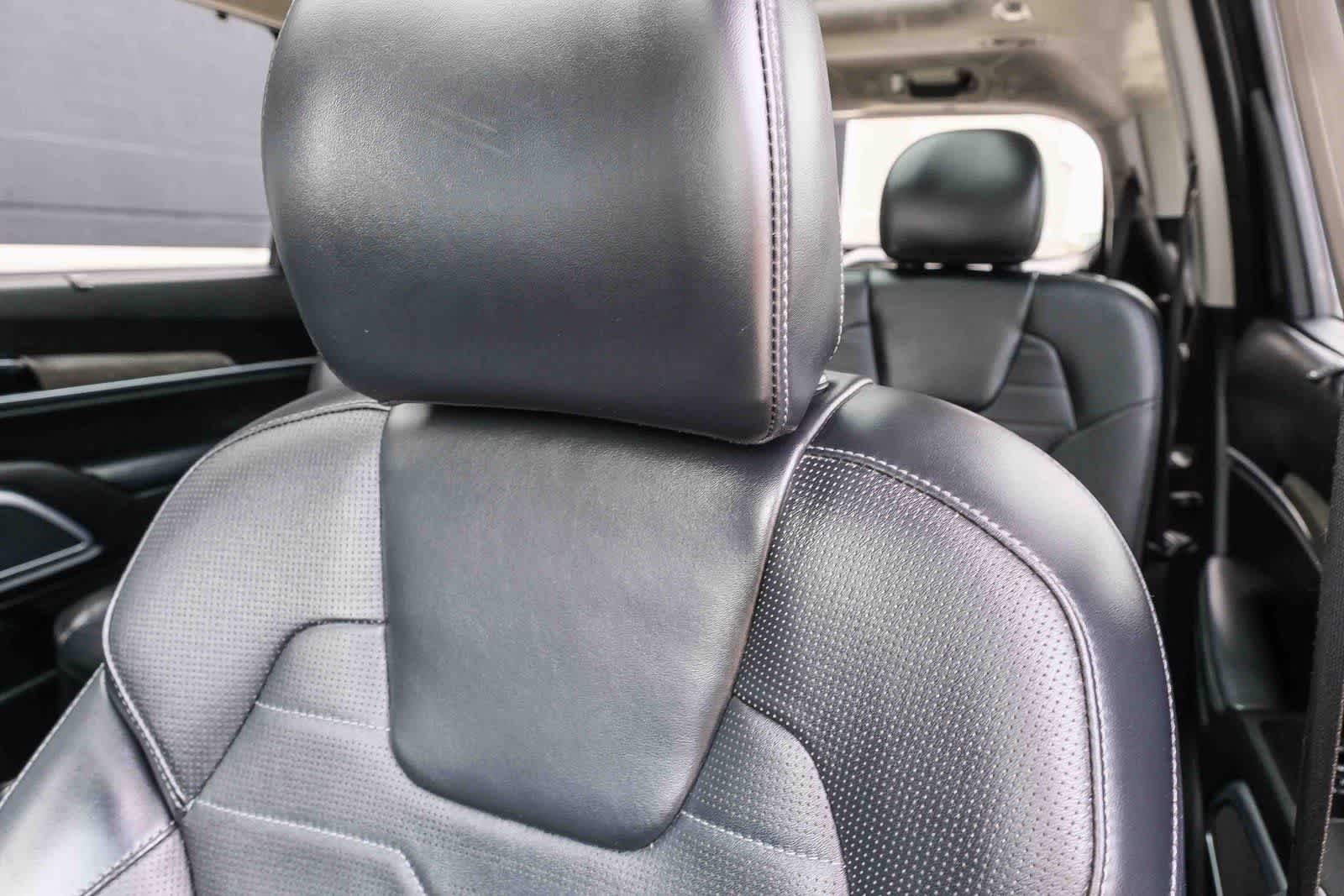 Thumbnail: 2022 Kia Telluride - 21