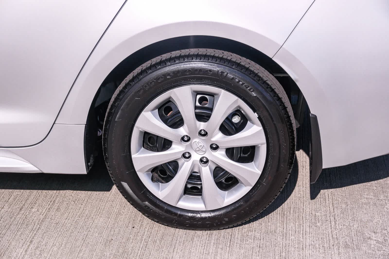 Thumbnail: 2025 Toyota Corolla - 9