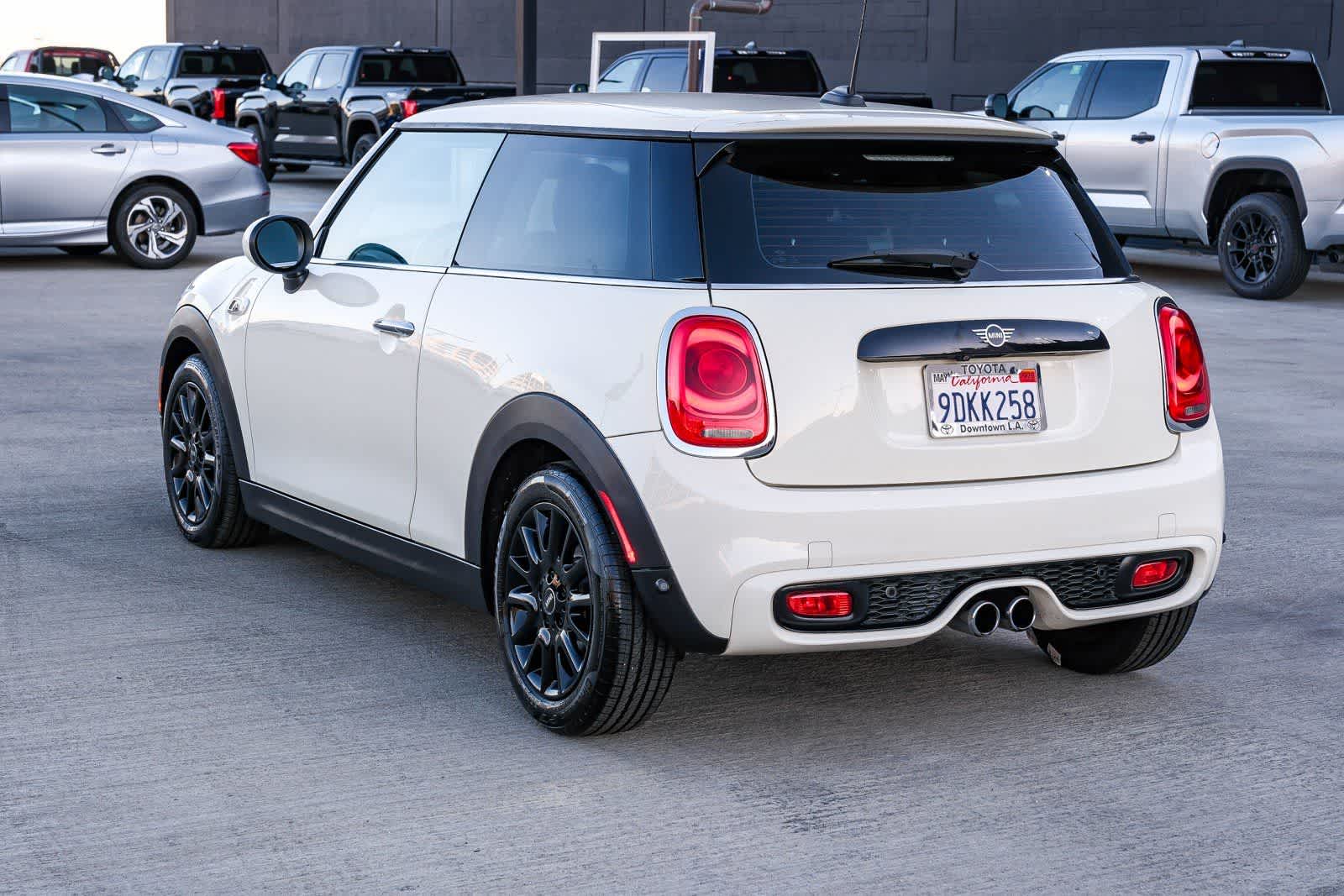 Thumbnail: 2019 MINI Cooper Hardtop - 6
