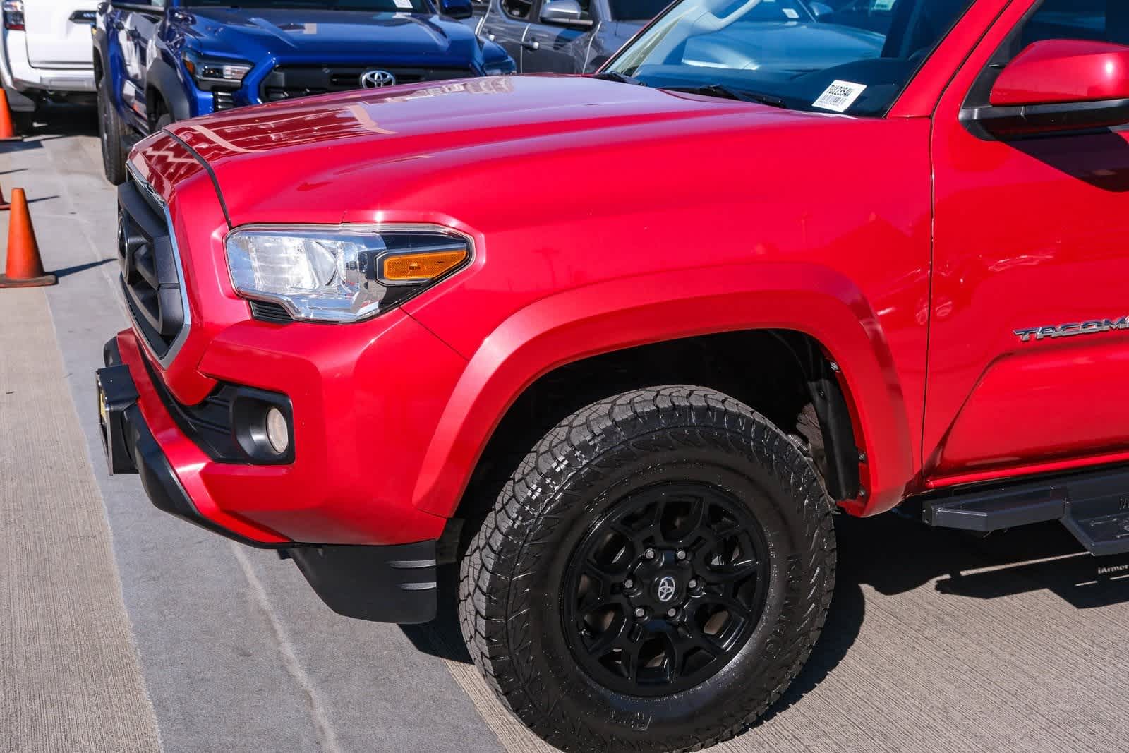 Thumbnail: 2020 Toyota Tacoma - 12