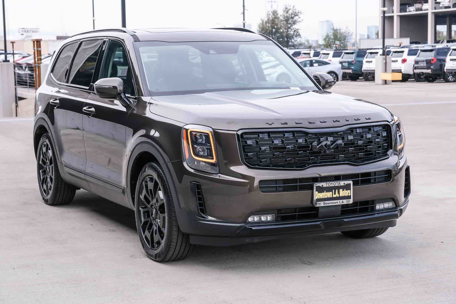 Thumbnail: 2022 Kia Telluride - 3