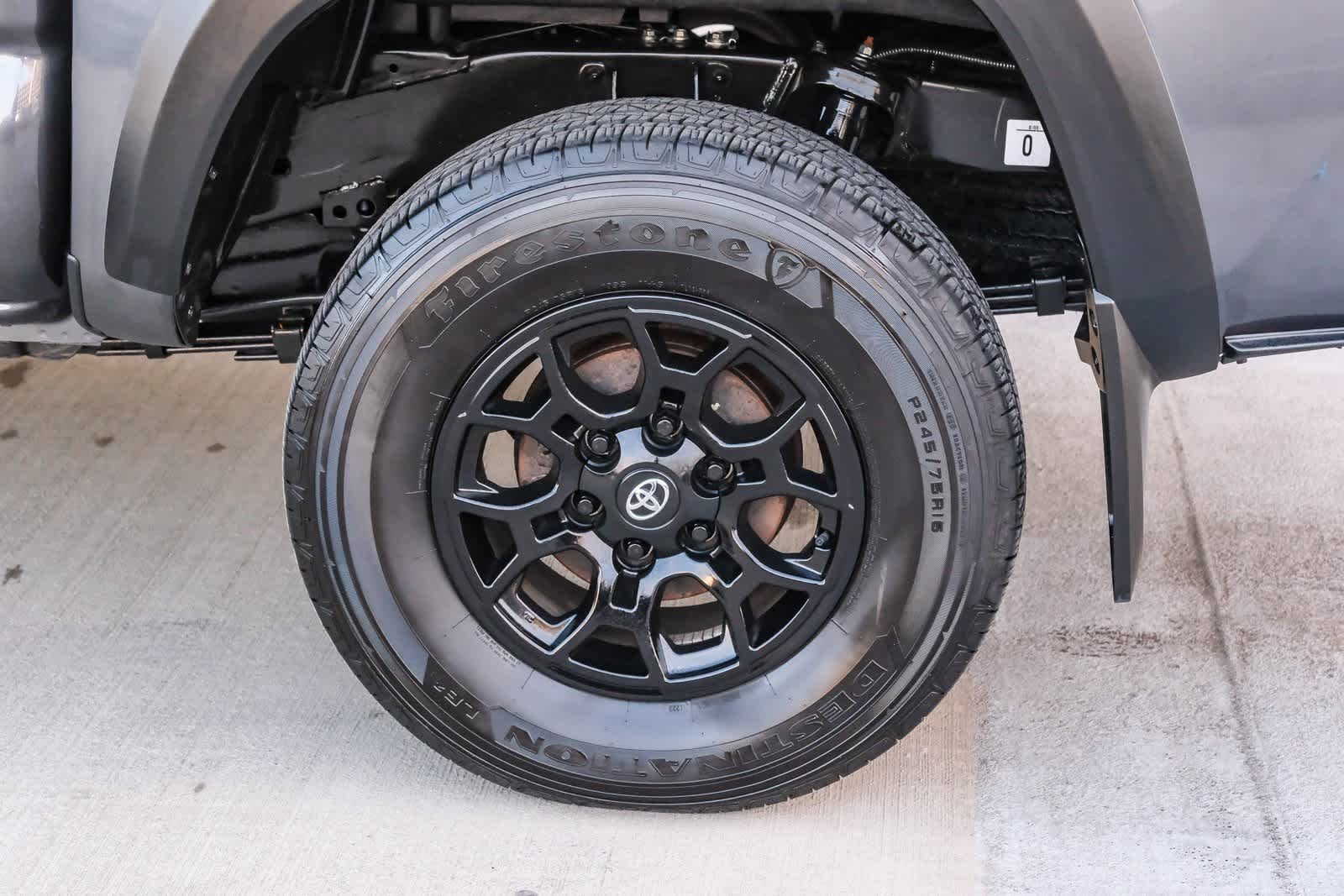 Thumbnail: 2023 Toyota Tacoma - 9